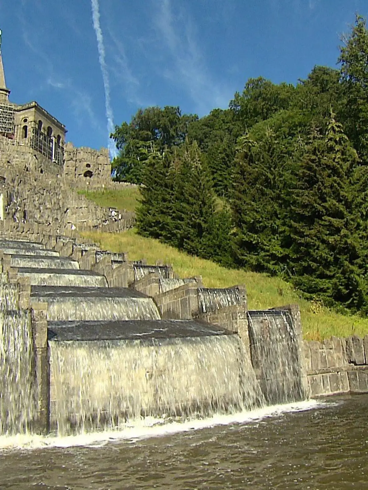 Herkules Statue und Wasserkaskaden in Kassel
