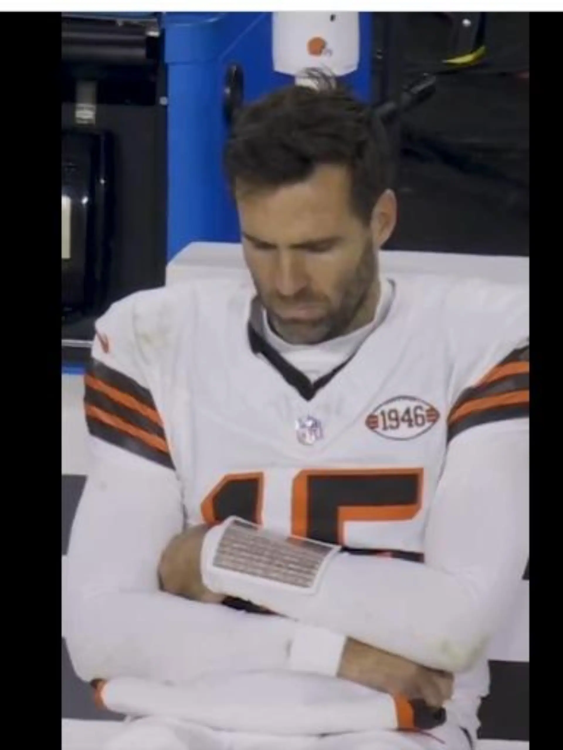 Joe Flacco von den Cleveland Browns pennt einfach einfach ein!