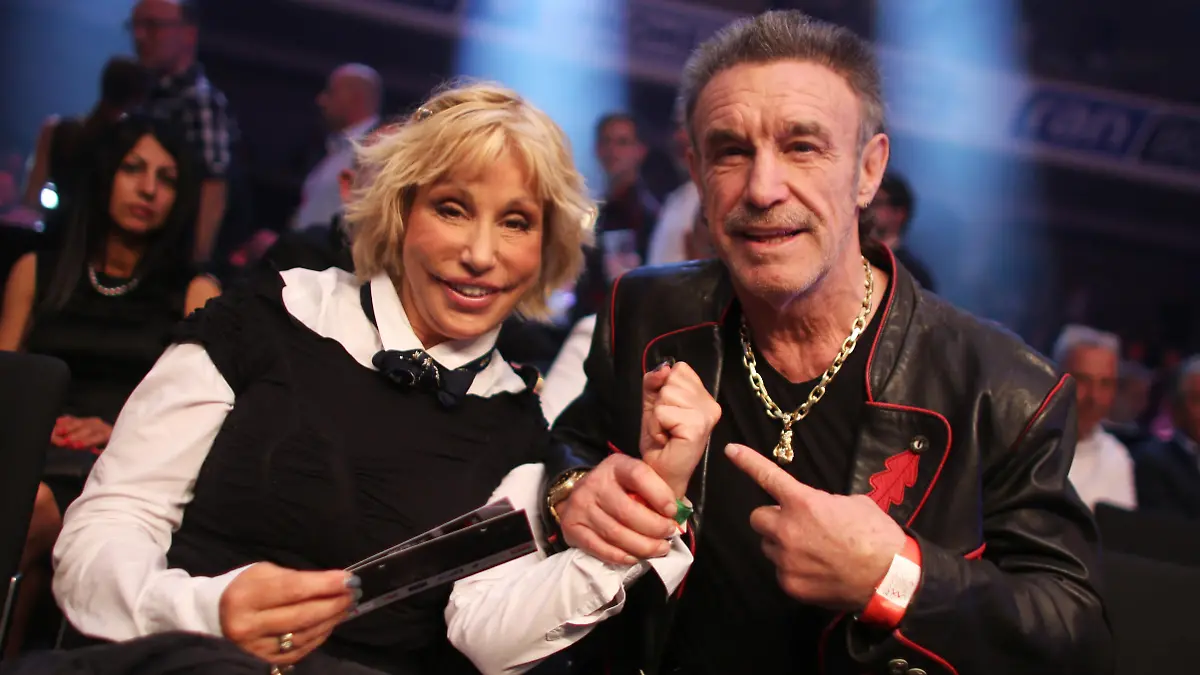 Der ehemalige Box-Profi Rene Weller und seine Frau Maria Dörk kommen am 09.05.2015 in die Festhalle in Frankfurt am Main (Hessen) um den Kampf um den Titel der World Boxing Association (WBA) im Supermittelgewicht zu sehen. Foto: Fredrik von Erichsen/dpa