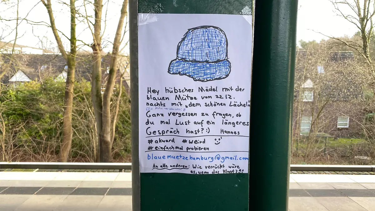 Das Plakat von Hannes an der U-Bahn Station Goßhansdorf.