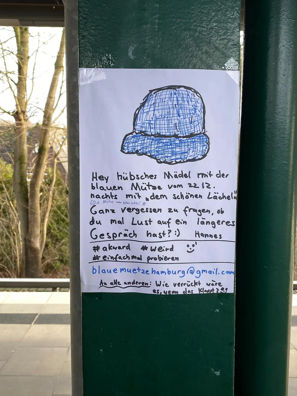 Das Plakat von Hannes an der U-Bahn Station Goßhansdorf.