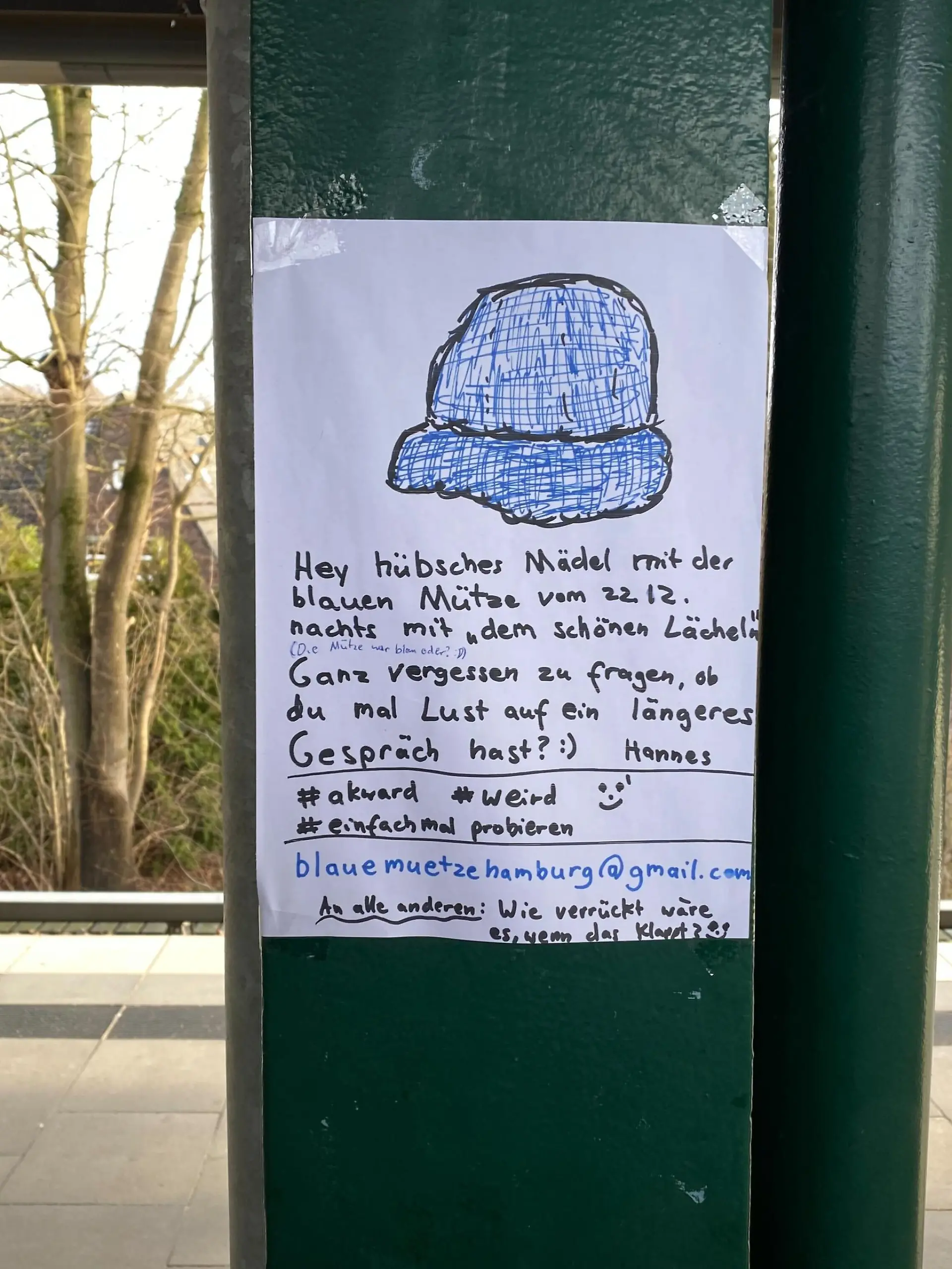 Das Plakat von Hannes an der U-Bahn Station Goßhansdorf.