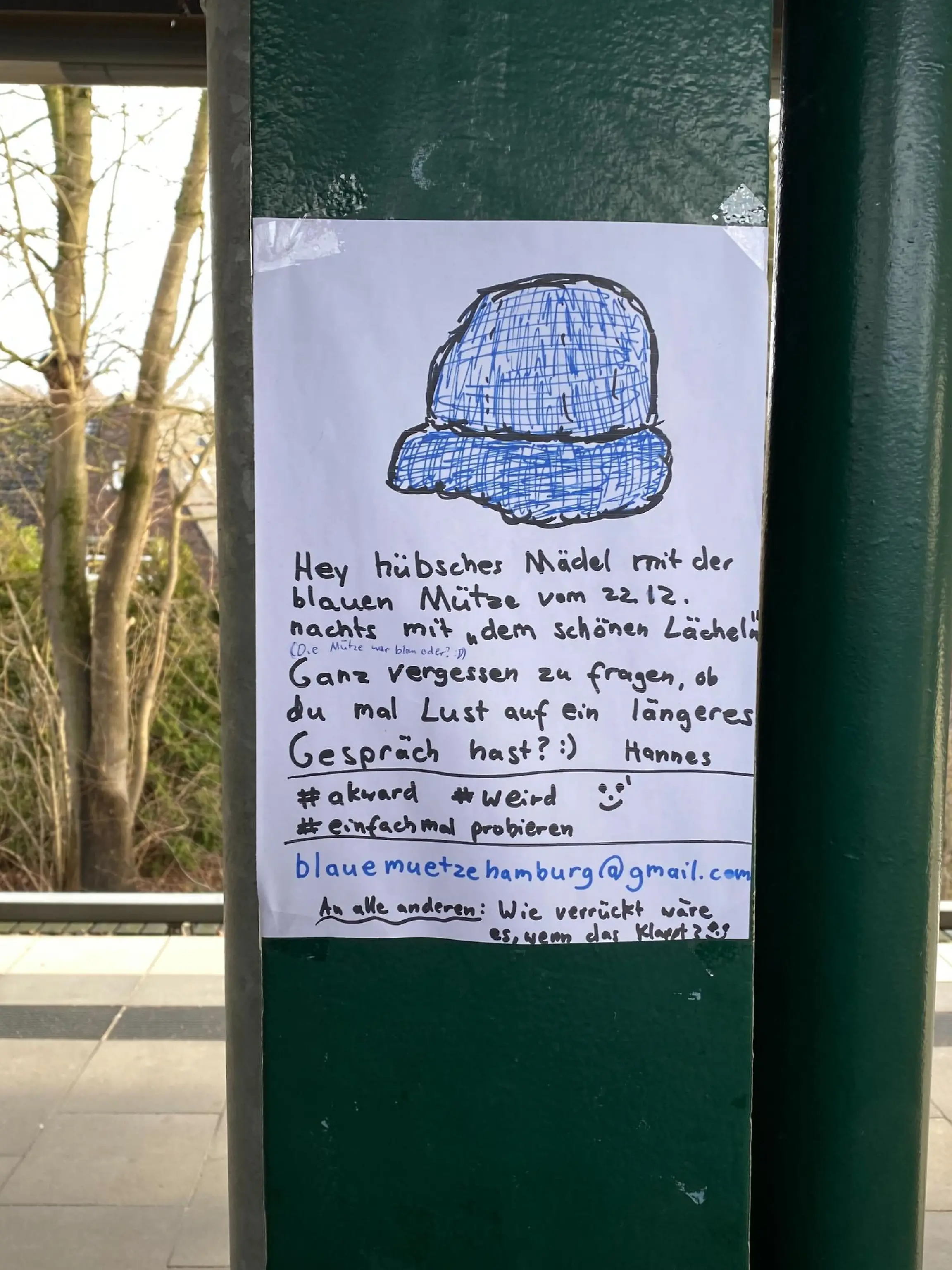 Das Plakat von Hannes an der U-Bahn Station Goßhansdorf.