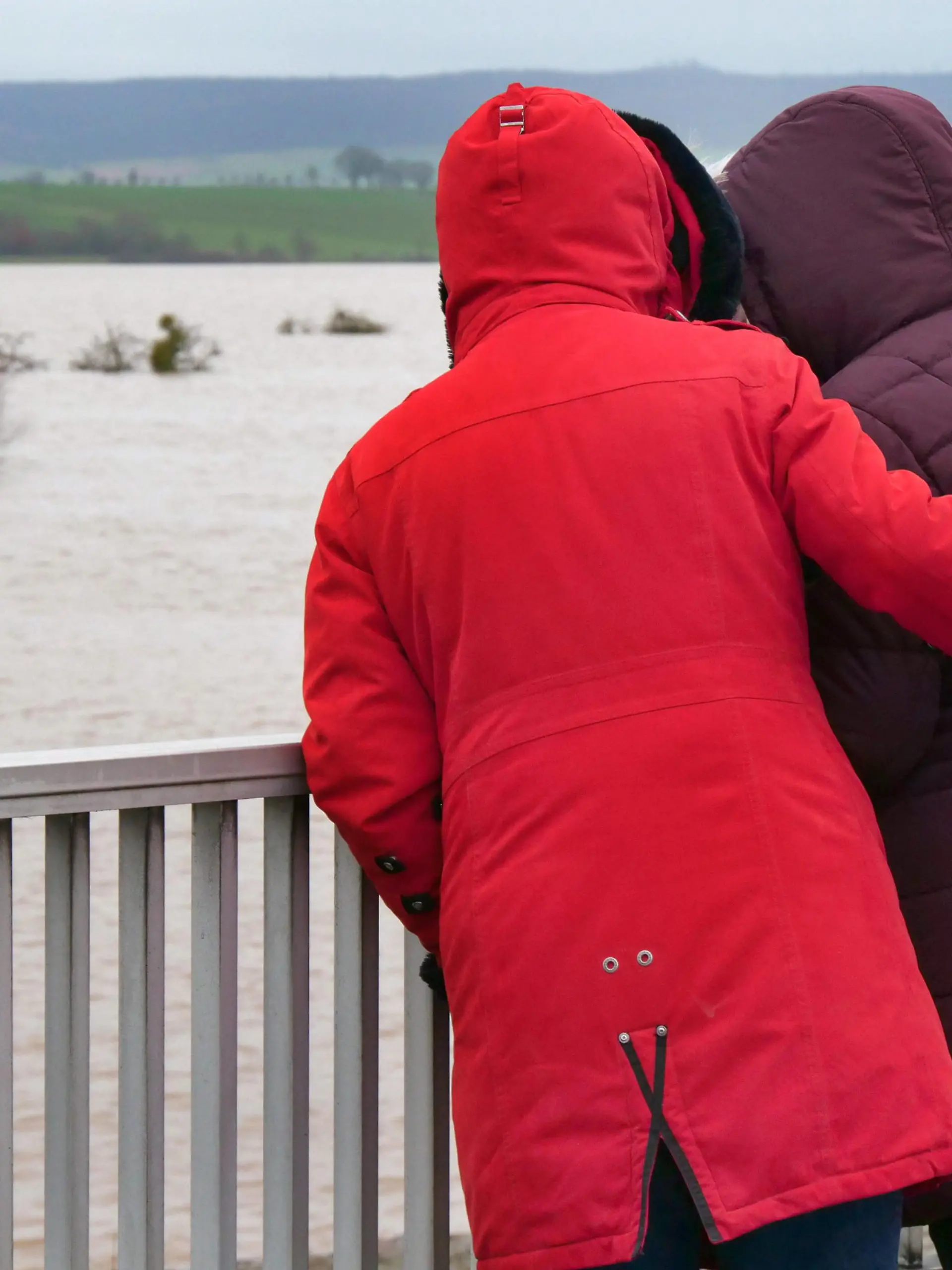 Hochwasserfotos rund um das Hochwasser-Rueckhaltebecken in Salzderhelden bei Einbeck im Landkreis Northeim. Hochwasser in Suedniedersachsen *** Flood photos around the flood retention basin in Salzderhelden near Einbeck in the district of Northeim Floods in southern Lower Saxony