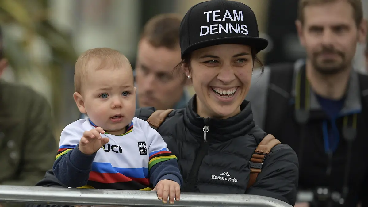 Melissa Hoskins and her son, await the arrival of her husband, new World Champion Rohan Dennis, at the finish of the Men Elite Individual Time Trial at the UCI Road World Championships cycling in Harrogate, North Yorkshire, United Kingdom, Wednesday 25 September 2019. The Worlds are taking place from 21 to 29 September. YORICKxJANSENS PUBLICATIONxINxGERxSUIxAUTxONLY x05671320x