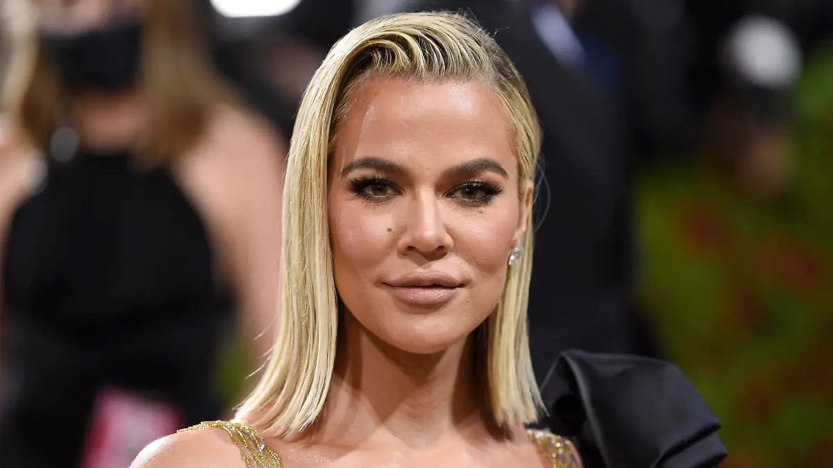 ARCHIV - 02.05.2022, USA, New York: Khloe Kardashian kommt zur Benefizgala des Costume Institute des Metropolitan Museum of Art anlässlich der Eröffnung der Ausstellung «In America: An Anthology of Fashion». (zu dpa: "Khloé Kardashian ließ Tumor aus Gesicht entfernen - «Hatte Glück»") Foto: Evan Agostini/Invision/AP/dpa +++ dpa-Bildfunk +++