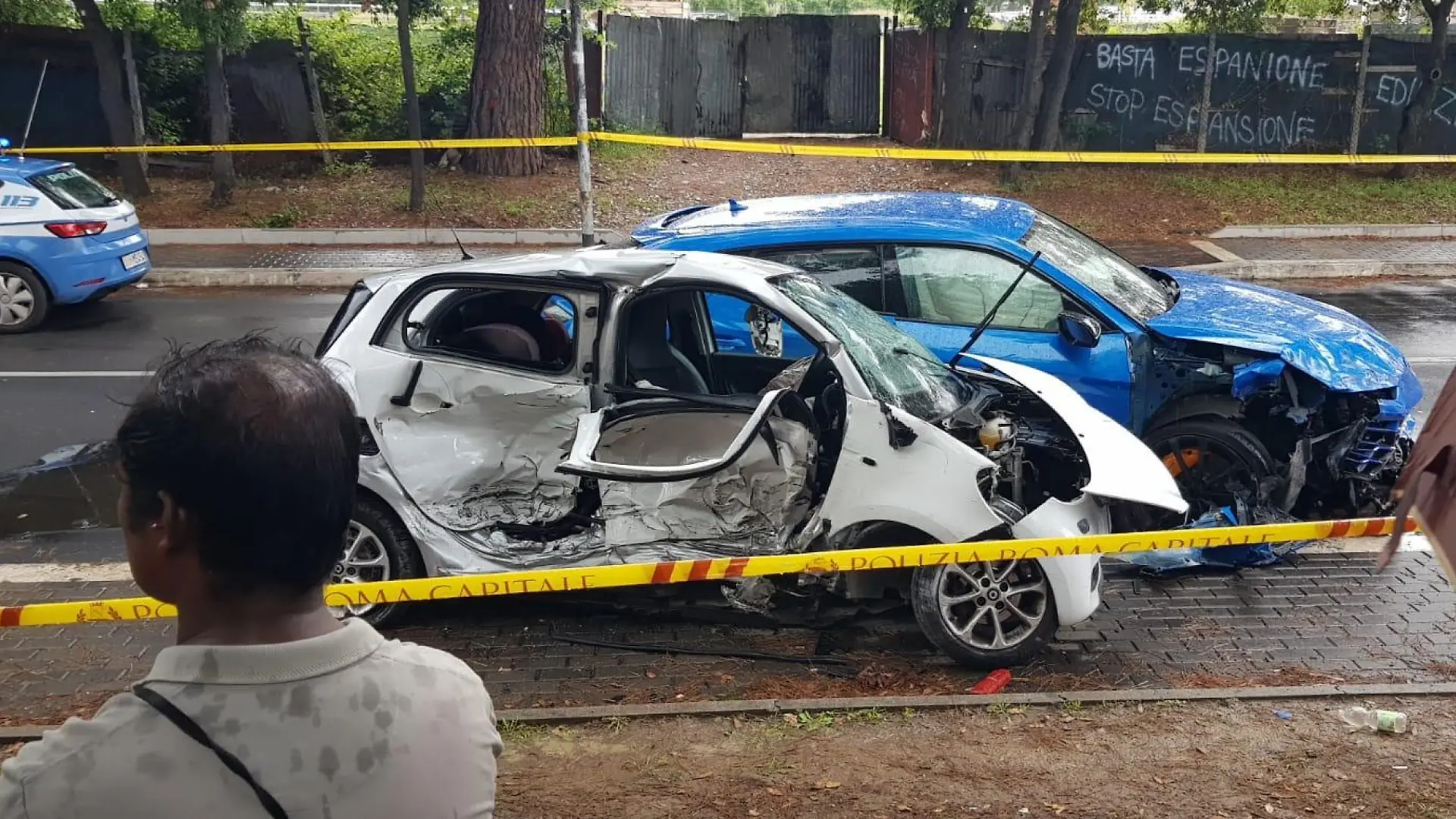 Am Mittwoch den 14. Juni 2023 kam es zwischen Acilia und Casal Palocco, in den südwestlichen Vororten von Rom, zu einem schweren Unfall zwischen zwei Autos. Bei dem Unfall wurde in einem Smart Forfour ein fünfjähriger Junge tödlich, seine Schwester und Mutter schwer verletzt. In dem anderen Auto, einem Lamborghini SUV, saßen vier Jungen und ein Mädchen im Alter von 20 bis 23 Jahren.