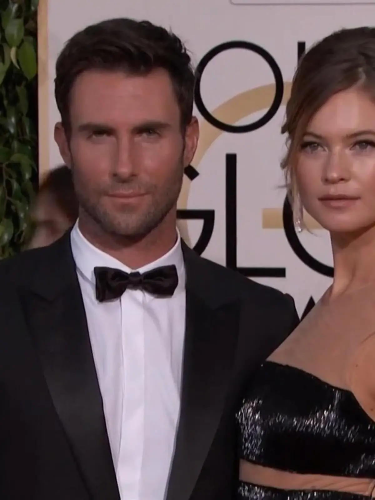 Bild zu: "Adam Levine meldet sich zu Affären-Gerüchten"