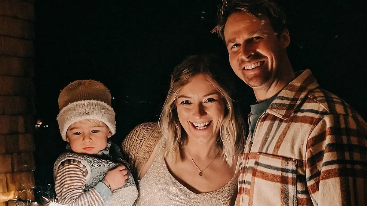 Stefan Luitz (r) mit seiner Frau Sarah und Sohn Leano.