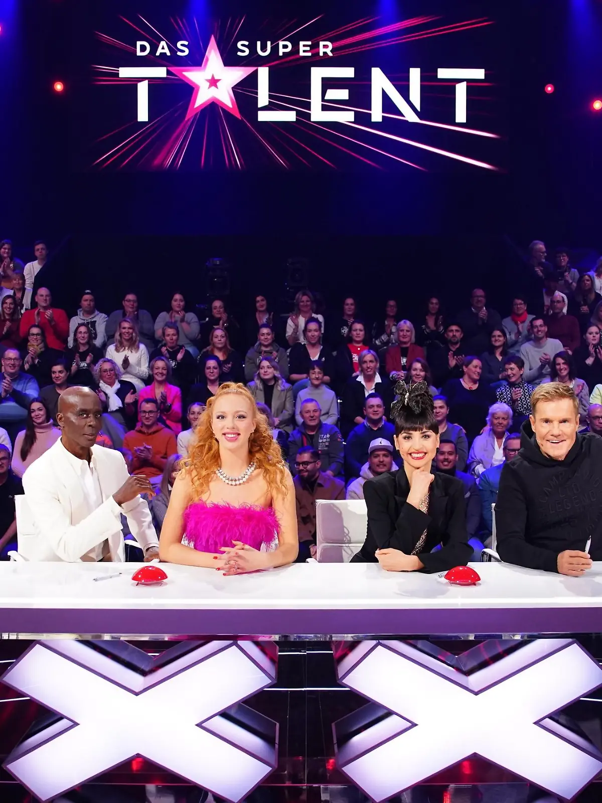 Die Jury mit (v.l.) Bruce Darnell, Anna Ermakova, Ekaterina Leonova und Dieter Bohlen.

+++ Die Verwendung des sendungsbezogenen Materials ist nur mit dem Hinweis und Verlinkung auf RTL+ gestattet. +++