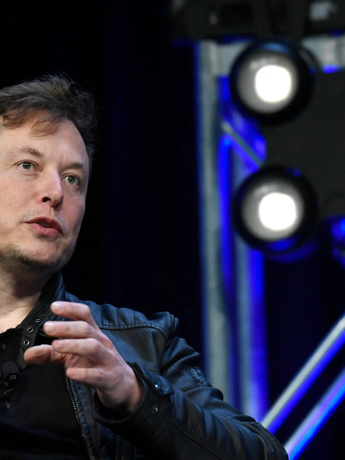ARCHIV - 10.03.2020, USA, Washington: Elon Musk, Vorstandsvorsitzende von Tesla und SpaceX, spricht auf der Satellite Conference and Exhibition in Washington. (zu dpa «Überraschende Wende: Elon Musk will Twitter nun doch kaufen») Foto: Susan Walsh/AP/dpa +++ dpa-Bildfunk +++