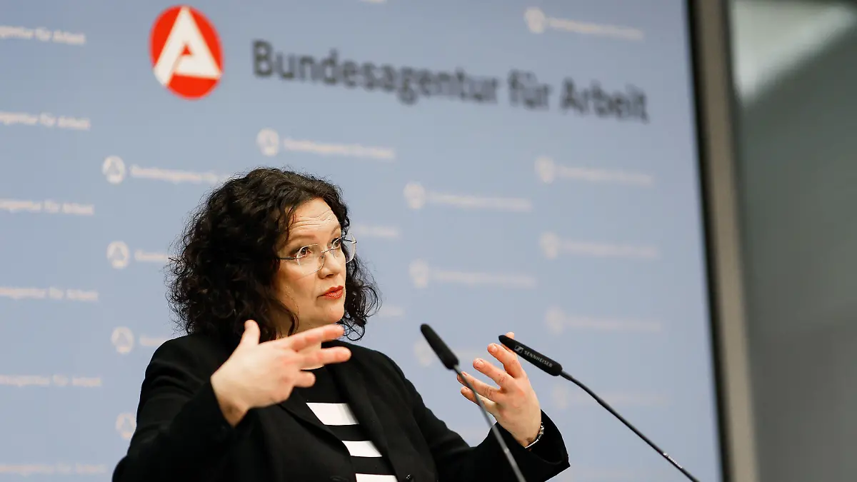 ARCHIV - 03.01.2023, Bayern, Nürnberg: Andrea Nahles, Vorstandsvorsitzende der Bundesagentur für Arbeit, spricht in Nürnberg zur Lage auf dem deutschen Arbeitsmarkt im Dezember 2022, die Bundesagentur gibt ihre monatliche Statistik bekannt. (zu dpa: «Nahles rügt Bundesregierung: Zutrauen in Zusammenarbeit belastet») Foto: Daniel Löb/dpa +++ dpa-Bildfunk +++