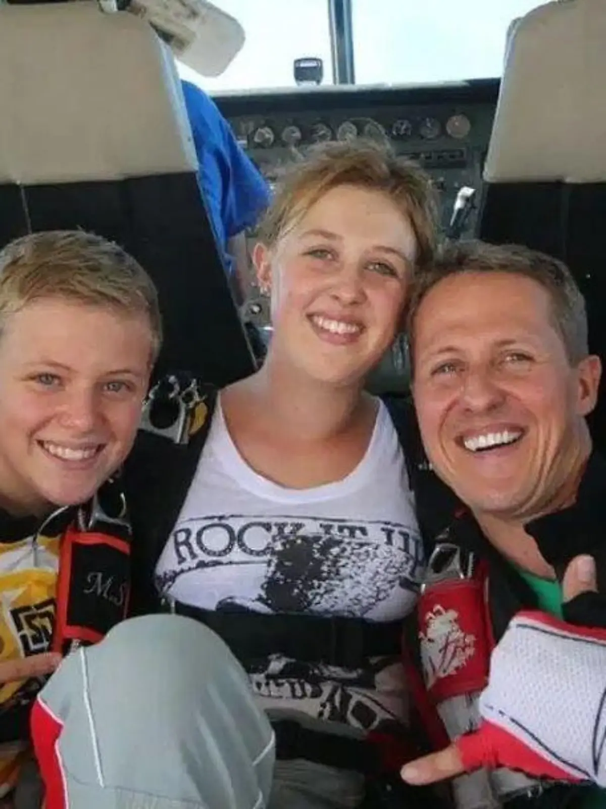 Ein Bild aus glücklichen Tagen: Mick und Gina mit Papa Michael Schumacher.