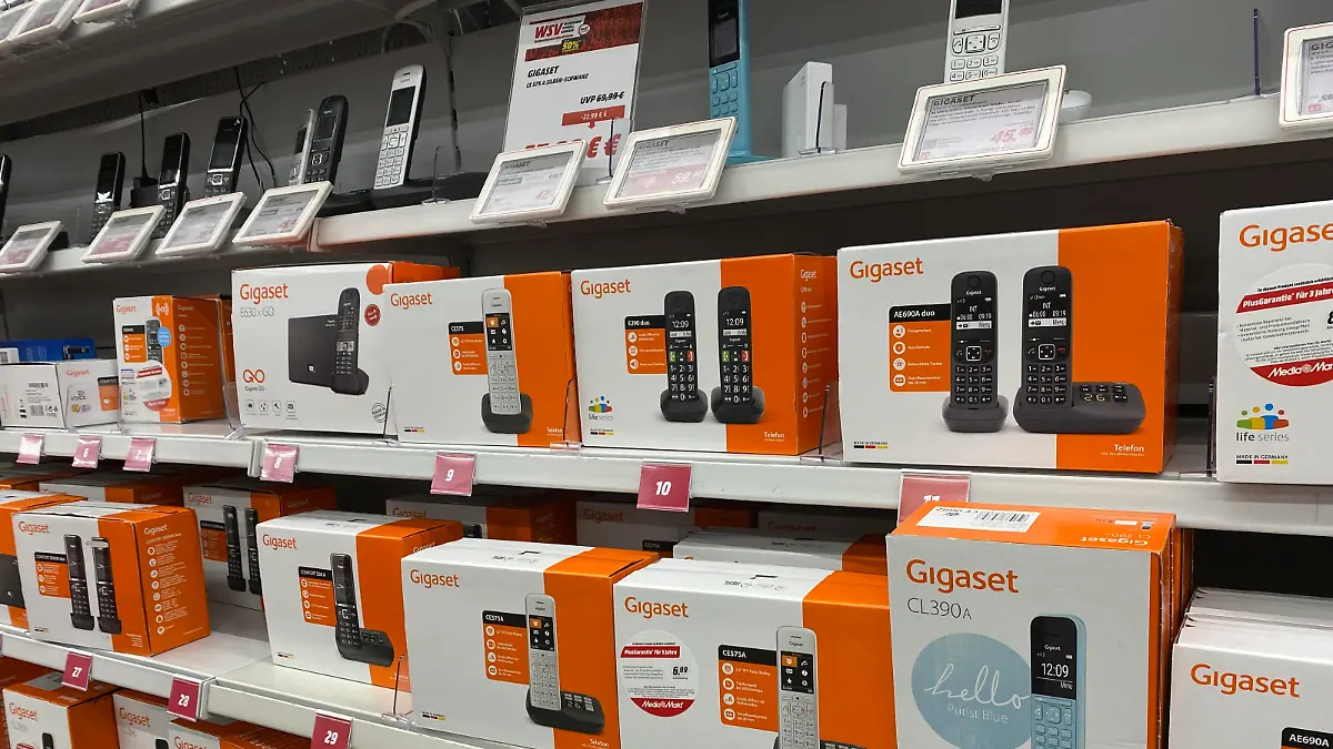 20.09.2023, Deutschland, NRW, Festnetztelefone, Smartphones, Der deutsche Telekommunikationskonzern GIGASET meldet Insolvenz an, zahlungsunfähig, insolvent, Schnurlostelefone, Insolvenzantrag, Telefonhersteller