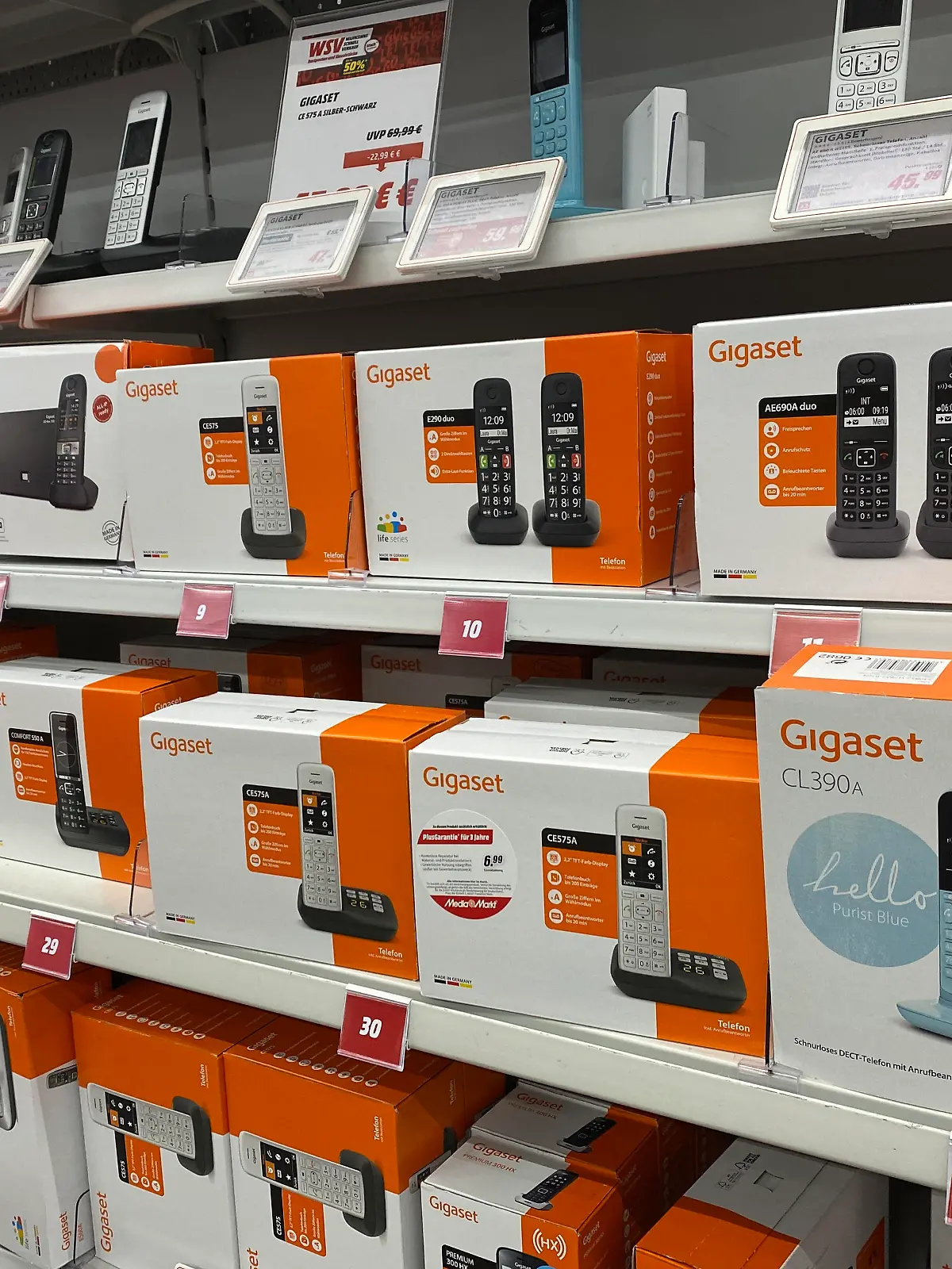 20.09.2023, Deutschland, NRW, Festnetztelefone, Smartphones, Der deutsche Telekommunikationskonzern GIGASET meldet Insolvenz an, zahlungsunfähig, insolvent, Schnurlostelefone, Insolvenzantrag, Telefonhersteller