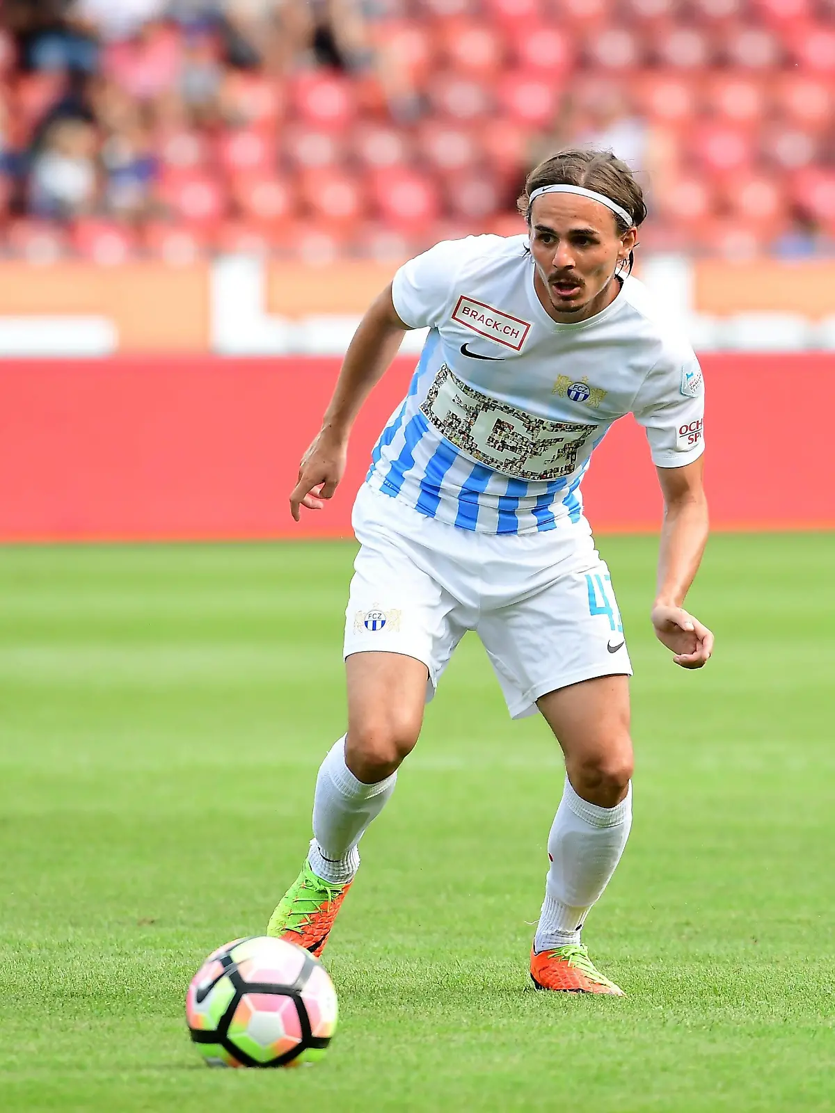 03.06.17_Zürich Stadion Letzigrund Fussball Herren Challenge League Saison 2016/2017 FC Zuerich - FC Wohlen .Bild zeigt Kay Voser (FC Zuerich ) Aktion PUBLICATIONxNOTxINxSUI

03 06  Stadium Letzigrund Football men Challenge League Season 2016 2017 FC Zurich FC Wohlen Picture shows Kay Voser FC Zurich Action shot PUBLICATIONxNOTxINxSUI  