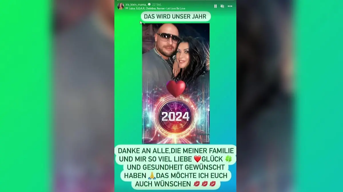 Iris Klein posiert mit ihrem Freund „Mr. T“.