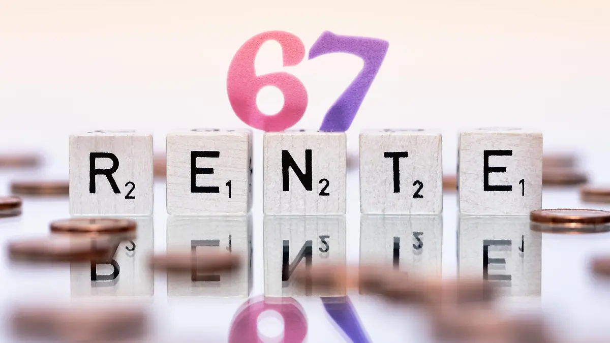 Bildnummer: 56693997 Datum: 19.11.2011 Copyright: imago/imagebroker
Buchstabenwürfel bilden das Wort Rente, Symbolbild Rentenbeginn mit 67 Jahren Symbolfoto Objekte x0x xsk 2011 quer Aufmacher 67 Altersarmut Altersvorsorge Anfang arm arme armer armes Armut Beginn bilden Buchstabe Buchstaben Buchstabenwürfel Buchstabenwuerfel Cent Cents das Elend Elende Euro Euro-Cent Euro-Cents Eurocent Eurocents Finanzen Geld Geldmünze Geldmünzen Geldmuenze Geldmuenzen Geldstück Geldstücke Geldstueck Geldstuecke gespiegelt gespiegelte gespiegelter gespiegeltes Innen Innenaufnahme Jahren Kleingeld Kubus Münze Münzen Münzgeld menschenleer mit Muenze Muenzen Muenzgeld niemand Pensionierung Rente Renten Rentenalter Rentenanfang Rentenanpassung Rentenanspruch Rentenbeginn Rentenbezüge Rentenbezuege Rentenbezug Rentenpolitik Rentenreform Rentensicherheit Rentenversicherung Rentenversicherungen Rentenzahlung Rentenzahlungen Rentner Schrift Schriften Schriftzüge Schriftzuege Schriftzug siebenundsechzig soziale soziales Spiegelbild Spiegelbilder Spiegelung Spiegelungen Start Studioaufnahme Studioaufnahmen Symbol Symbolbild Symbolbilder Symbole symbolisch symbolische symbolischer Unschärfe Unschärfen Unschaerfe Unschaerfen unscharf unscharfe unscharfer unscharfes verschwommen verschwommene verschwommener verschwommenes Vorsorge Wörter Würfel Woerter Wort Worte Wuerfel Zahl Zahlen
56693997 Date 19 11 2011 Copyright Imago image broker Character die form the Word Pension Symbol image Retirement with 67 Years Symbolic image Objects x0x xSK 2011 horizontal Highlight 67 Age poverty Pensions Beginning Poor Arms poor poor Poverty Beginning form Letter Letters Character die Buchstabenwuerfel Cent Cents the Misery miserable Euro Euro Cent Euro Cents Euro cents Euro cents Finance Money Coin money Coins Geldmuenze Geldmuenzen Coin Coins Geldstueck Geldstuecke mirrored Mirrored mirrored mirrored indoors Interior shot Years Small money Cube Coin Coins Coins deserted with Mint Muenzen Coins Nobody Retirement Pension Pensions Retirement age Pension adjustment Pension entitlement Retirement Retirement benefits Pensioners Pension Pensions policy Pension reform Retirement security Pension insurance Pension insurance Pension payment Pension payments Pensioners Font Writings Writings Schriftzuege emblem sixty-seven social ones Social Affairs Mirror image Mirror images Mirroring Reflections Start Studio shooting Studio recordings symbol Symbol image Symbol Pictures Symbols symbolic Symbolic Symbolic Blur Blurred Blur Fuzziness focus Blur vague blurred blurred Blurred Verschwommener Blurred Provision Words Dice Words Word Words Wuerfel Number figures