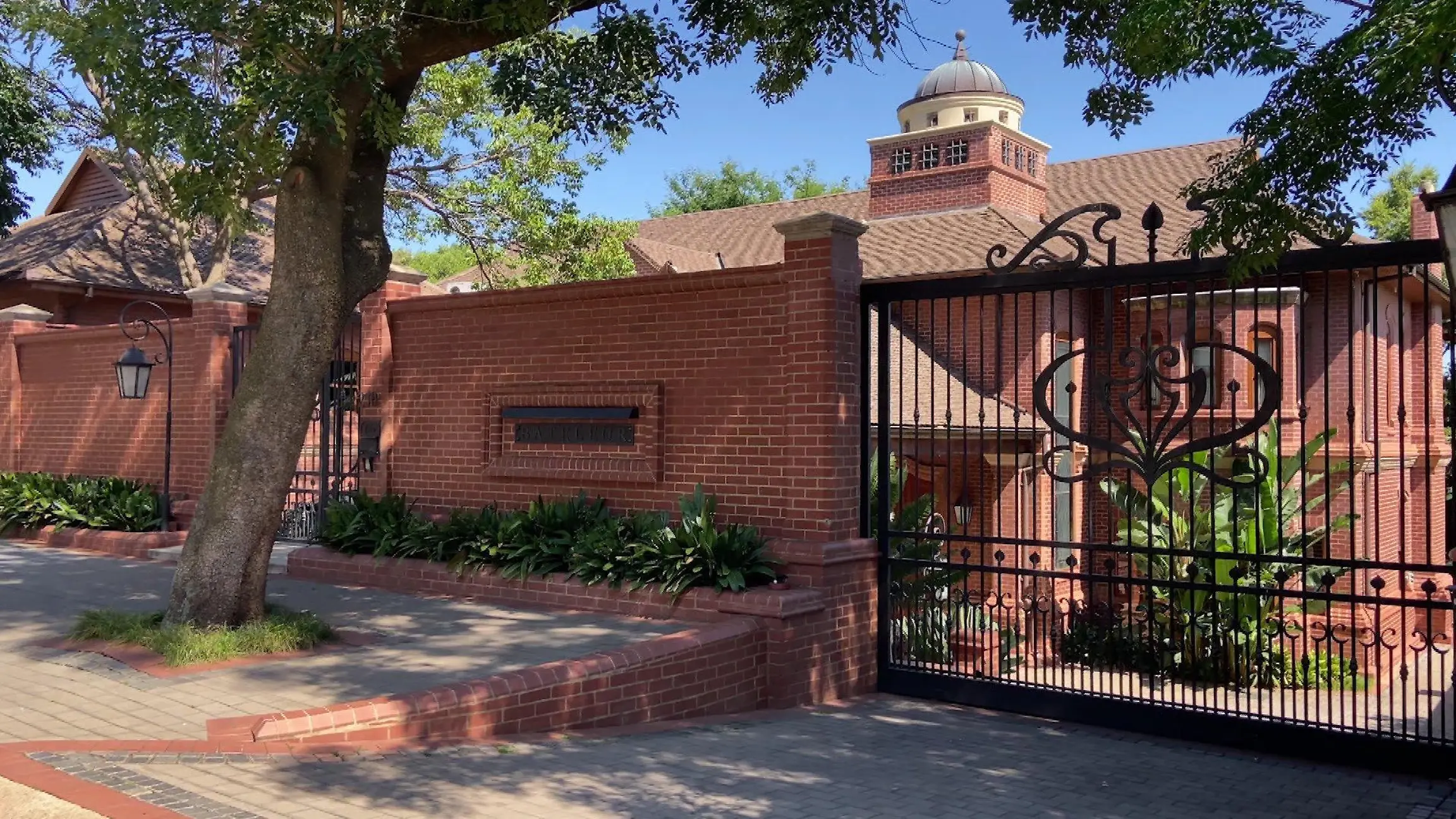Oscar Pistorius neue Bleibe: Eine XXL-Villa in einem edlen Stadtteil der südafrikanischen Hauptstadt Pretoria.