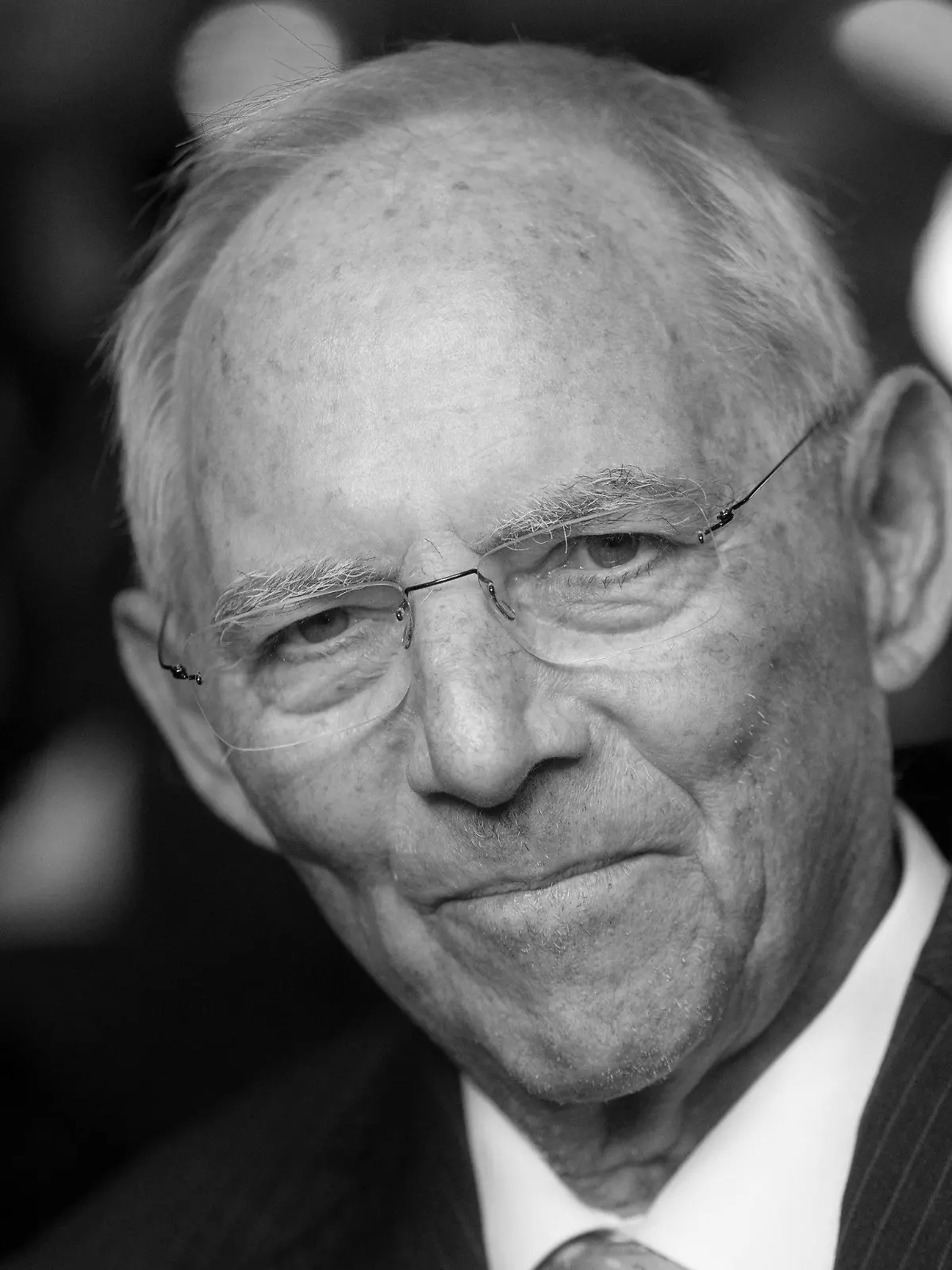 ARCHIV - 18.09.2022, Baden-Württemberg, Offenburg: Wolfgang Schäuble (CDU), ehemaliger Bundestagspräsident, nimmt an einem Festakt anlässlich seines 80. Geburtstags teil. Der frühere Bundestagspräsident Wolfgang Schäuble ist tot. Der CDU-Politiker sei im Kreise seiner Familie zu Hause am Dienstagabend gegen 20 Uhr friedlich eingeschlafen. Foto: Marijan Murat/dpa +++ dpa-Bildfunk +++