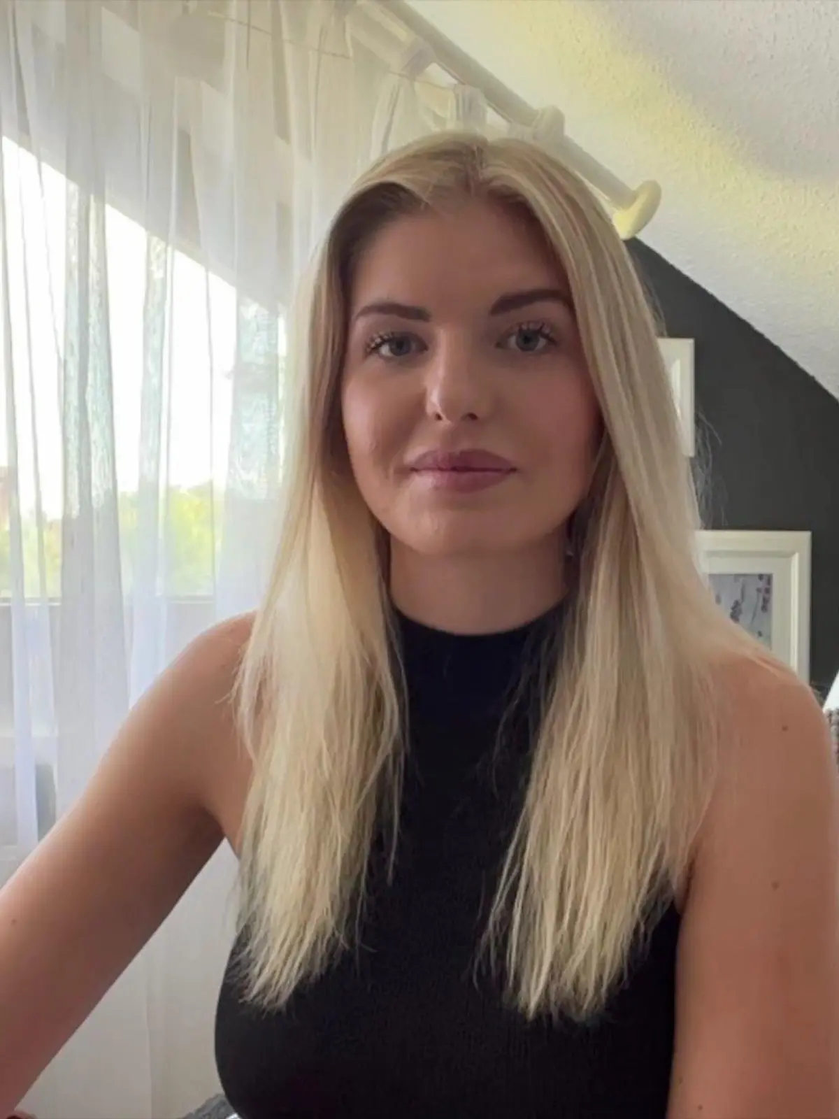 Antonia Hemmer verdient als Influencerin Geld, doch ausgerechnet Instagram macht ihr dabei aktuell einen Strich durch die Rechnung.
