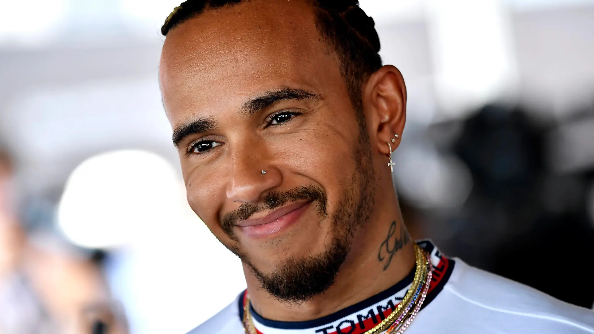 HAMILTON Lewis F1 Team Mercedes AMG Formel 1 Saison 2022 GP von Spanien 2022 Am 20.05.2022 in Barcelona *** HAMILTON Lewis F1 Team Mercedes AMG Formula 1 Season 2022 GP of Spain 2022 On 20 05 2022 in Barcelona Copyright: xJerryxAndrex