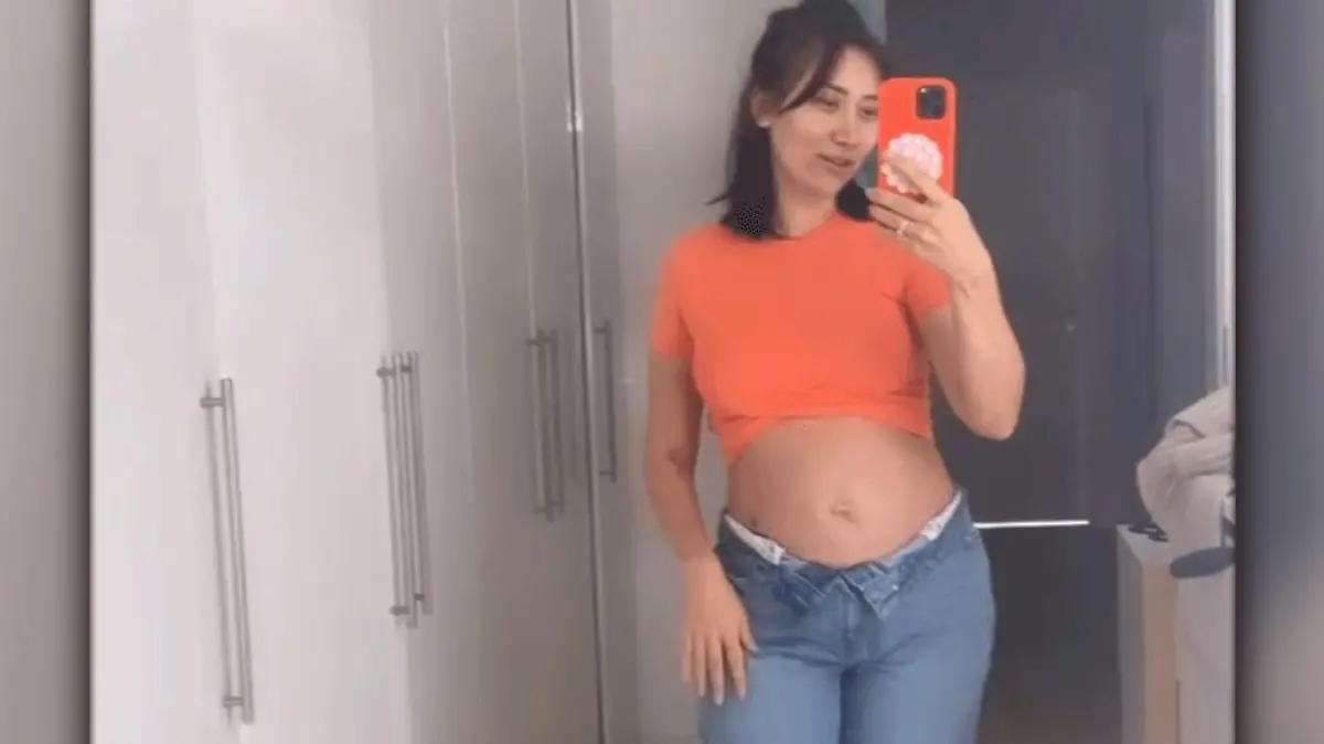 Samira Yavuz ist schwanger - und die Babykugel ist schon ordentlich rund.
