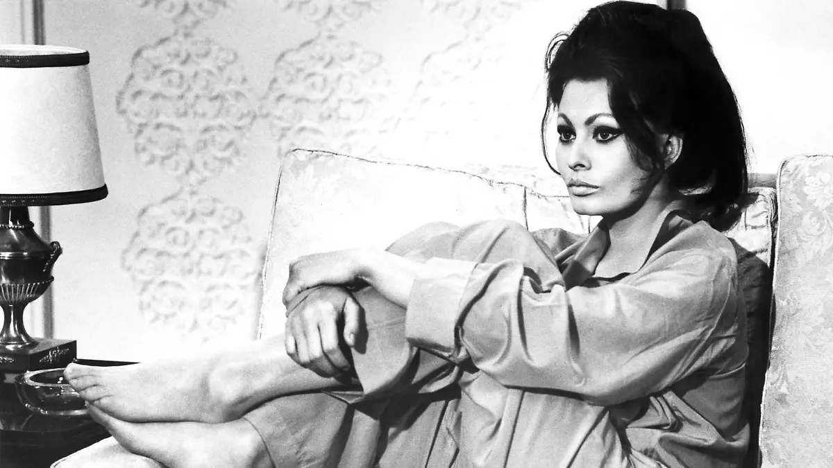 A COUNTESS FROM HONG KONG, Sophia Loren, 1967