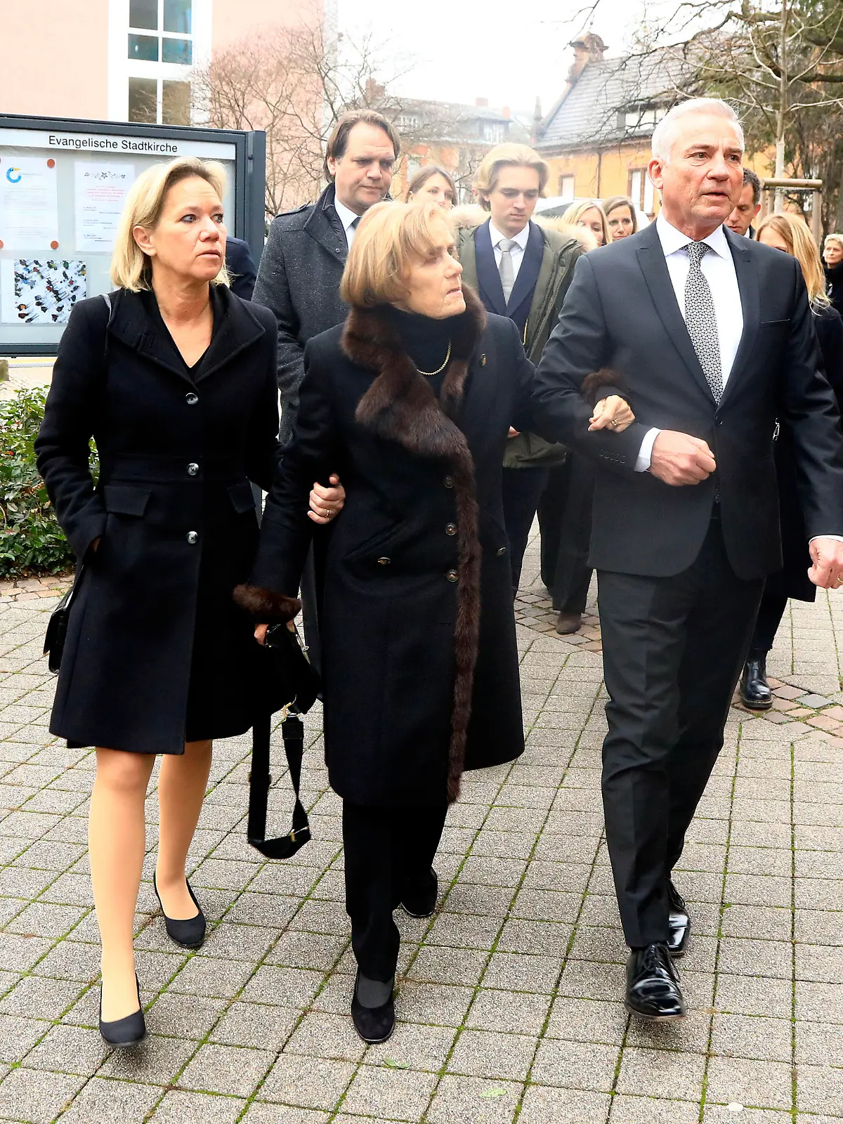 Christine Strobl, Hans-Jörg Schäuble, Ingeborg Schäuble und Thomas Strobl bei der Trauerfeier von Wolfgang Schäuble in der Evangelischen Stadtkirche. Offenburg, 05.01.2024