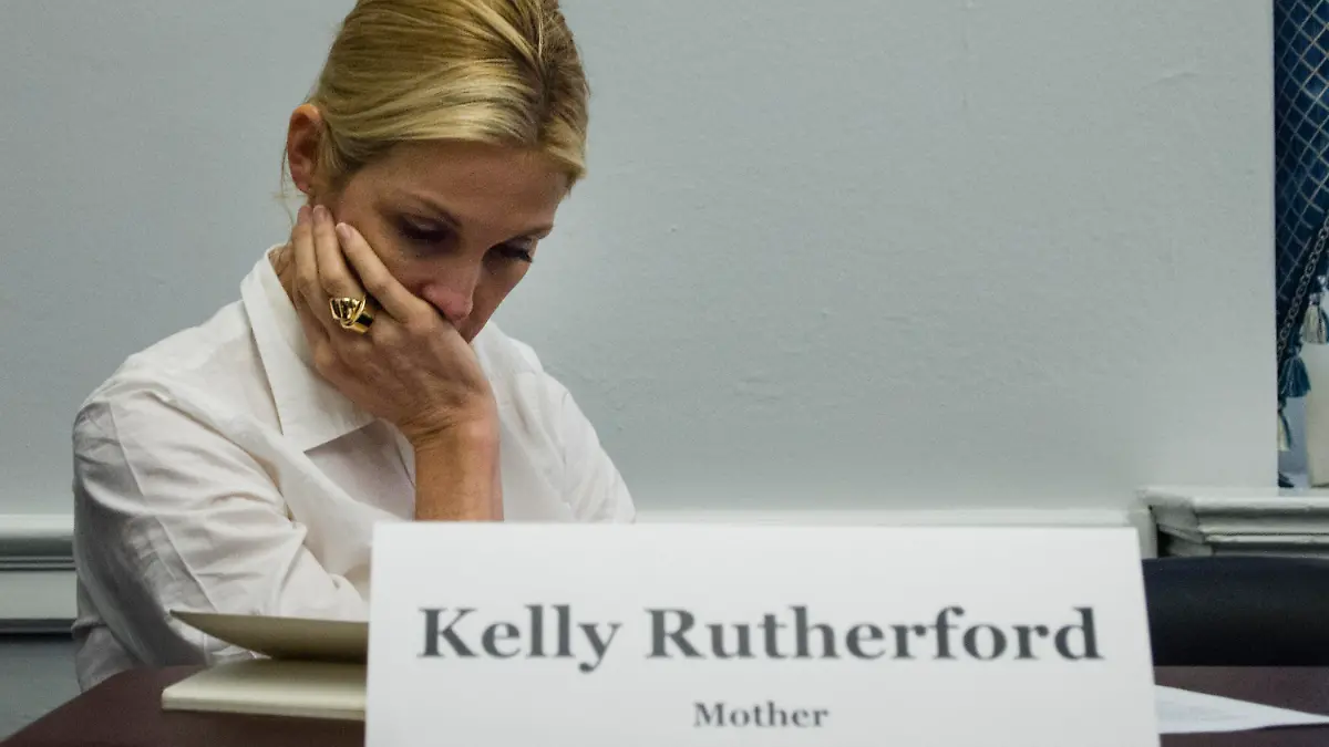 WASHINGTON, DC - JUNE 25: Actress Kelly Rutherford, founder of Children's Justice Campaign, speaks during a Capitol Hill briefing to discuss "the silent suffering of American children and their left-behind parents who are victims of international parental child abduction" in the Cannon House Office Building on June 25, 2015 in Washington DC. (Photo by Kris Connor/ Getty Images)