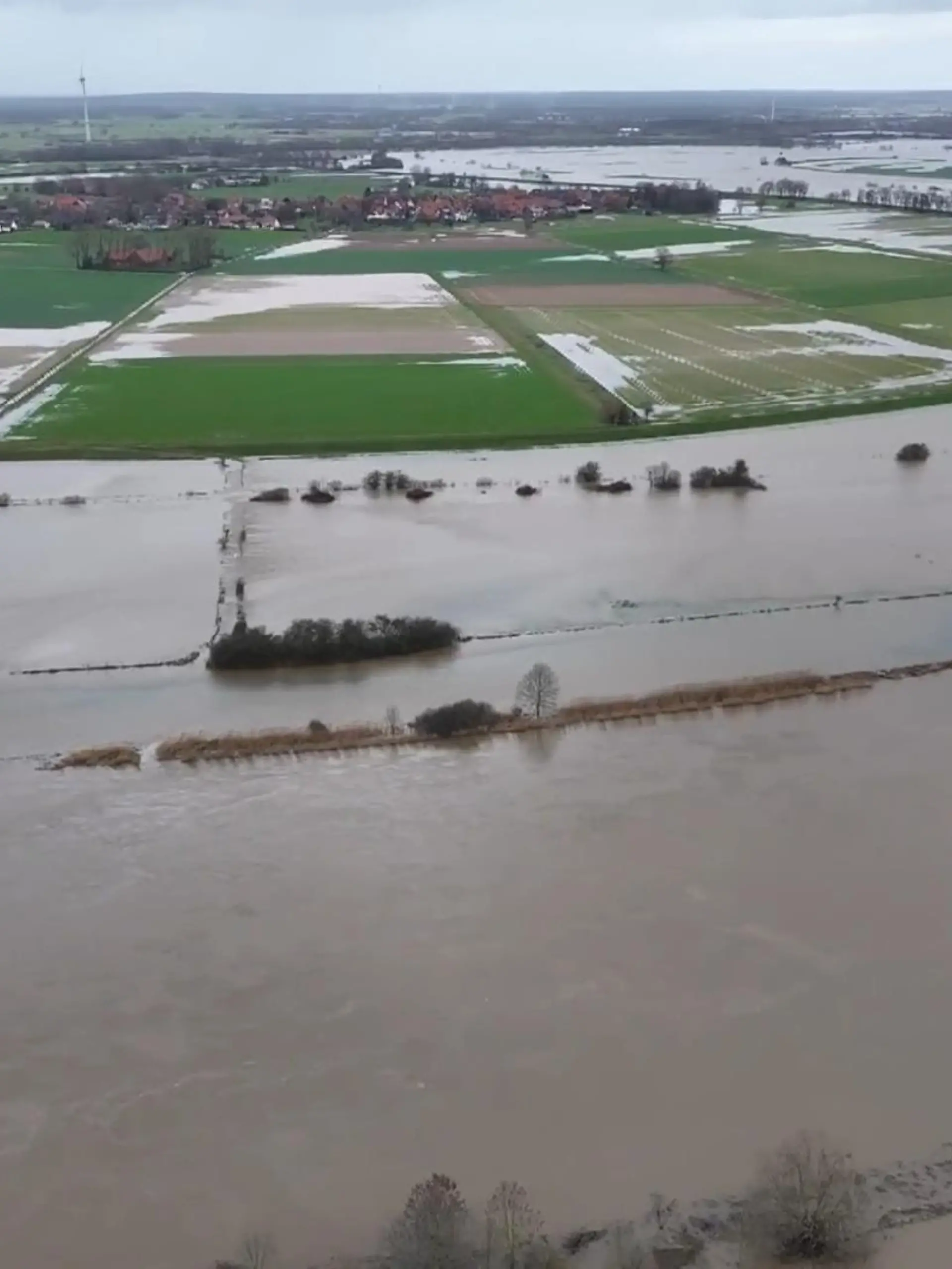 Bild zu: "Besuch in Hochwasserregion"