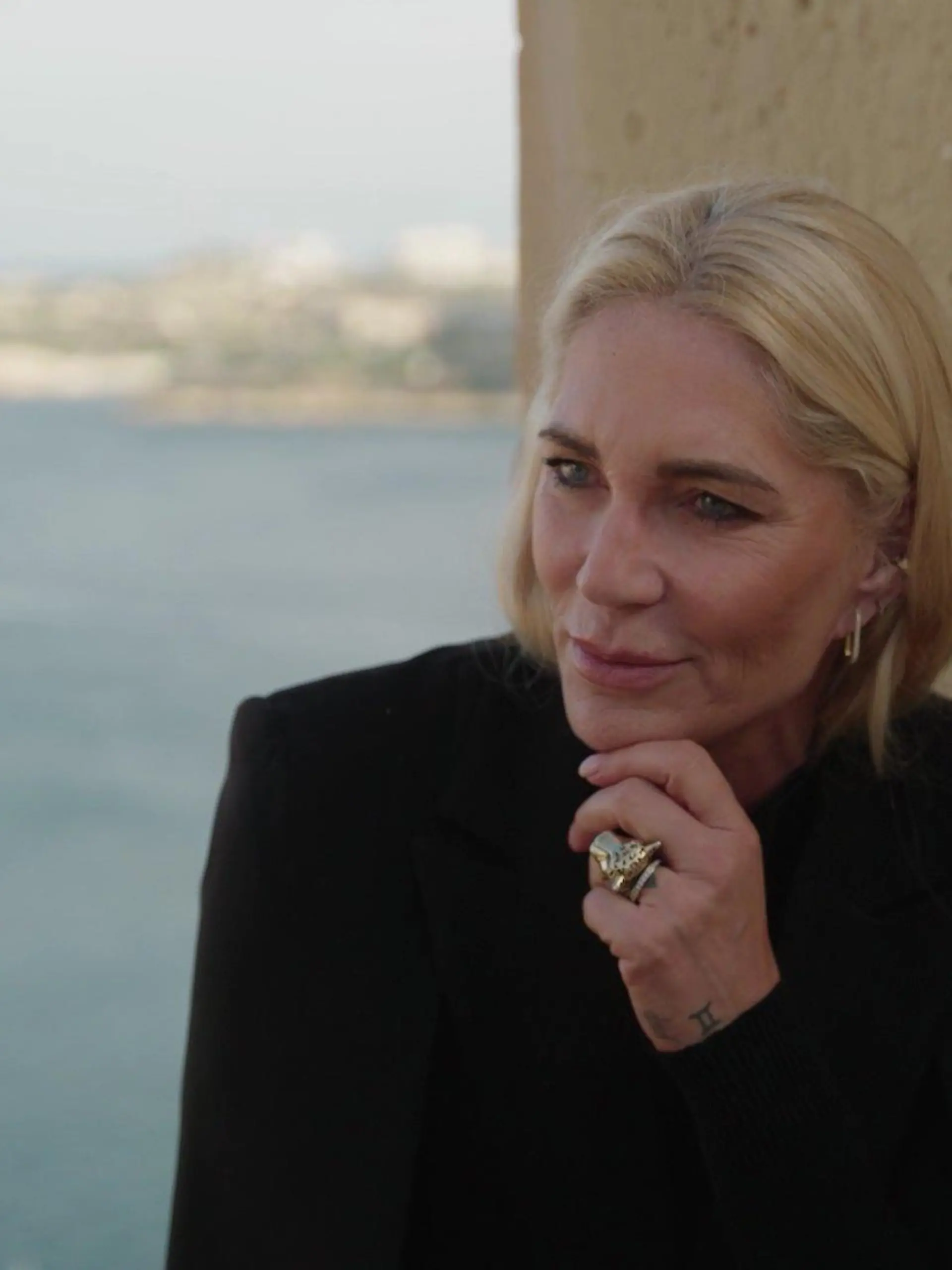„Ich habe mich selber geheiratet. Und diese Ehe soll halten!“ In ihrer Wahlheimat Malta ist Dschungelkandidatin Sarah Kern mit sich selbst rundum im Reinen.