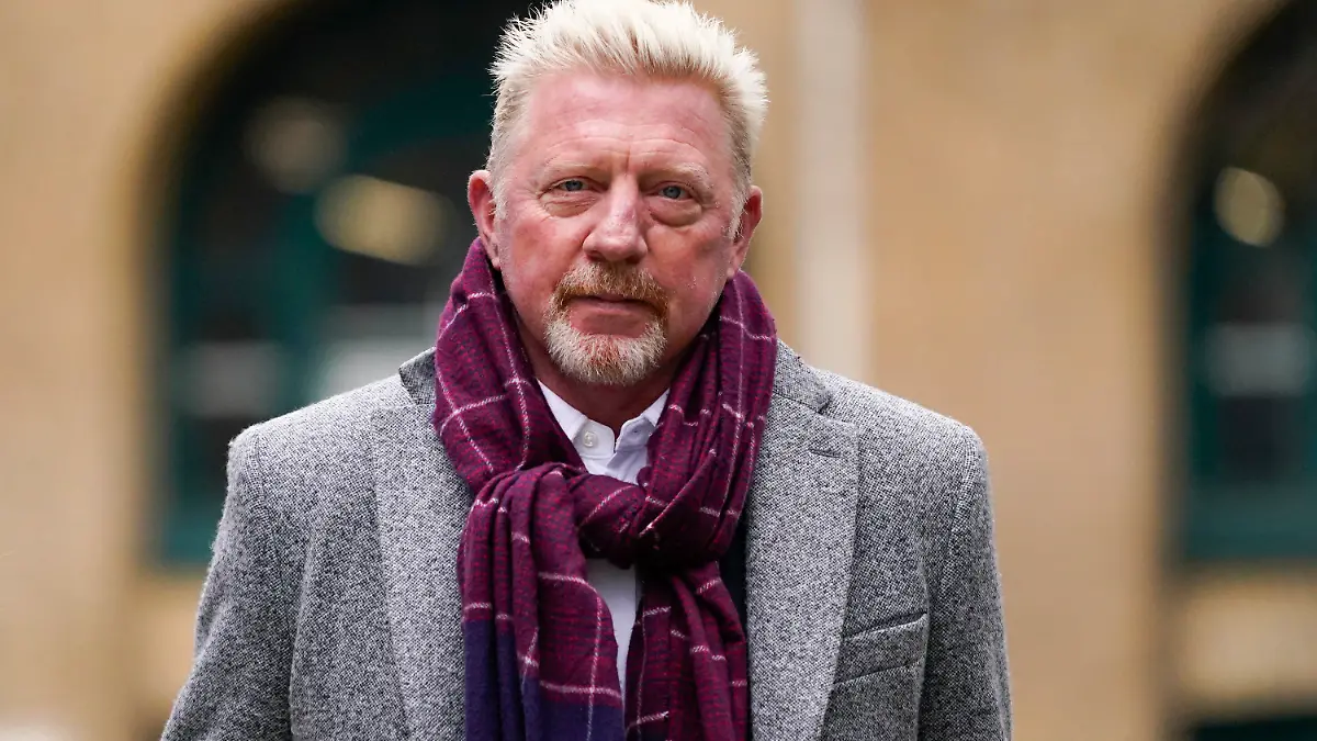 ARCHIV - 08.04.2022, Großbritannien, London: Boris Becker, ehemaliger Tennis-Profi, trifft zu seinem Strafprozess am Southwark Crown Court ein. (zu dpa «Neue Doku soll intimen Einblick in Leben von Boris Becker geben») Foto: Alberto Pezzali/AP/dpa +++ dpa-Bildfunk +++