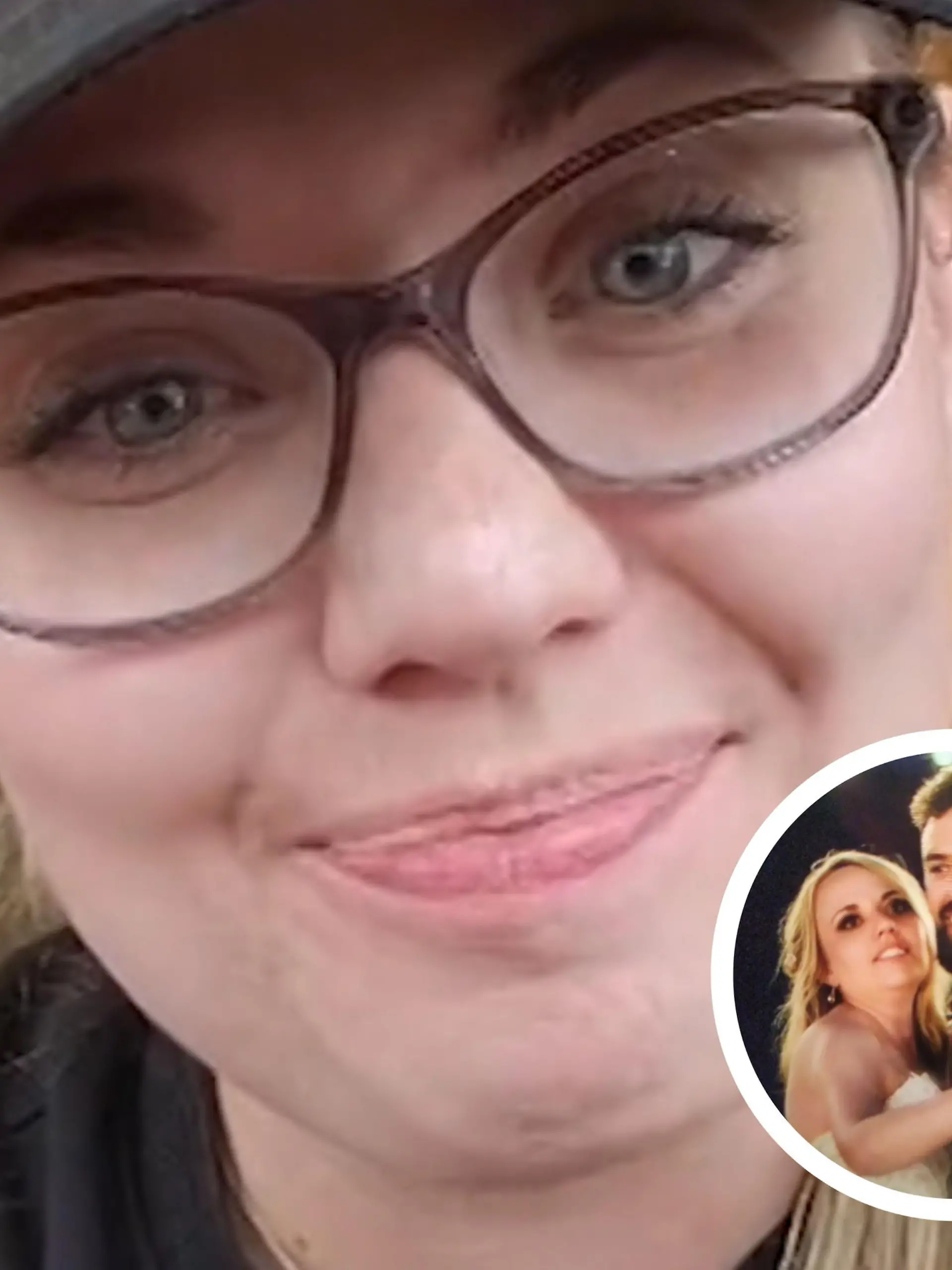 Wenn TikTokerin Brooke die Bilder ihrer Hochzeit anschaut, kann sie nur den Kopf schütteln. Denn die Fotos der professionellen Fotografin, der Brooke übrigens 3.000 Euro gezahlt hat, sind einfach nur hasslich, findet Brooke. Schlimmer noch: Die Fotografin zeigt keinerlei Einsicht. Wie der Foto-Fight weitergeht - im Video!