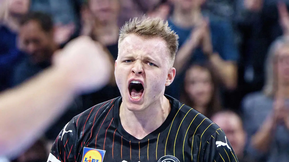 Jubel nach Tor Justus Fischer Deutschland, 14 GER, Deutschland vs. Portugal, Handball, Laenderspiel, Testpiel, 06.01.2024 GER, Deutschland vs. Portugal, Handball, Laenderspiel, Testpiel, 06.01.2024 Kiel *** Cheering after goal Justus Fischer Germany, 14 GER, Germany vs Portugal, handball, international match, test match, 06 01 2024 GER, Germany vs Portugal, handball, international match, test match, 06 01 2024 Kiel Copyright: xEibnerxPressefoto/MarcelxvonxFehrnx EP_MFN