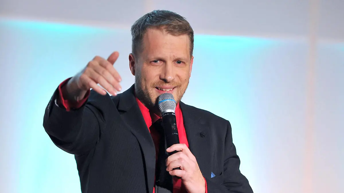 12. Charity-Gala. Oliver Pocher anläßlich der 12. Charity-Gala am 16.12.2023 im Dolce Bad Nauheim. 20231216MWI114306 *** 12 Charity Gala Oliver Pocher on the occasion of the 12 Charity Gala on 16 12 2023 at the Dolce Bad Nauheim 20231216MWI114306