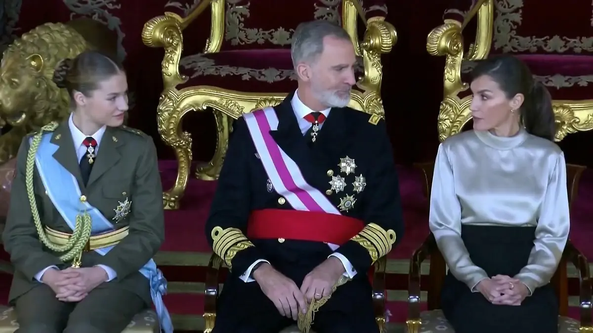 Spanische Royals ziehen auf Gala lange Gesichter Was ist denn hier los?