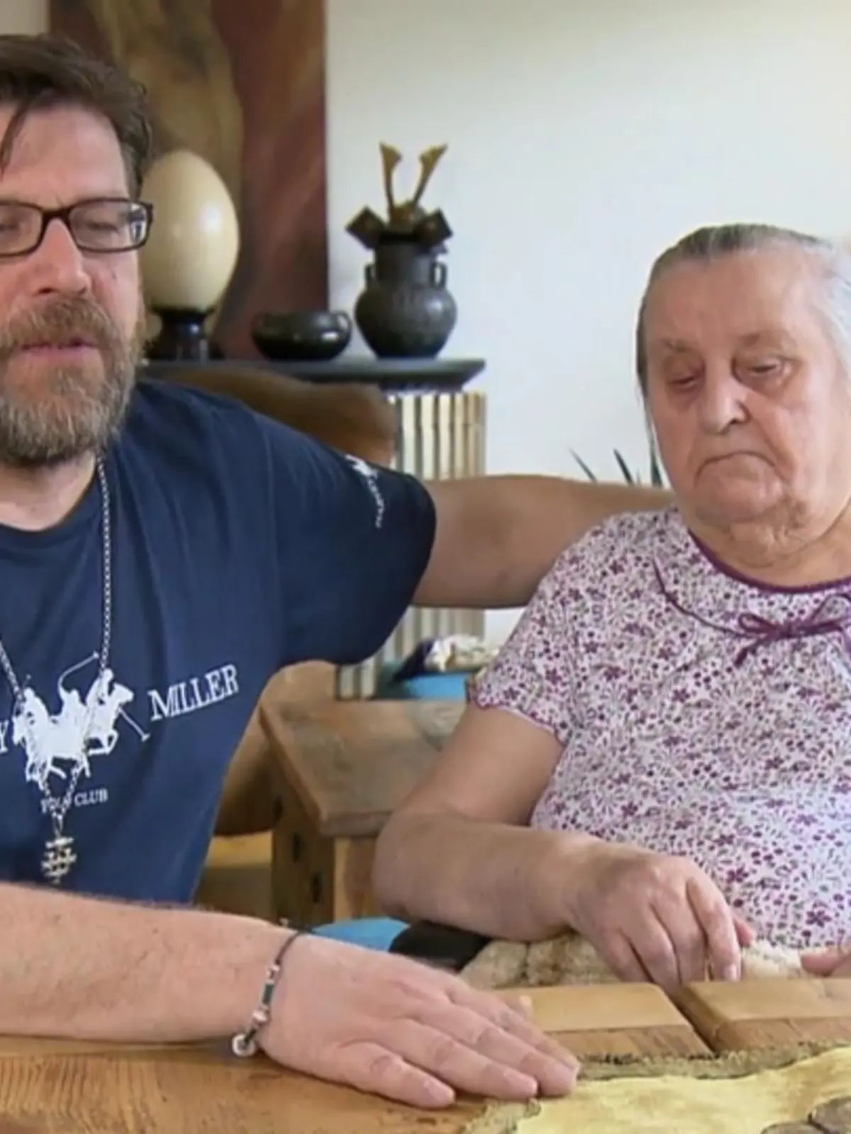 Bild zu: "Pflege von Angehörigen: Diese Möglichkeiten gibt es"