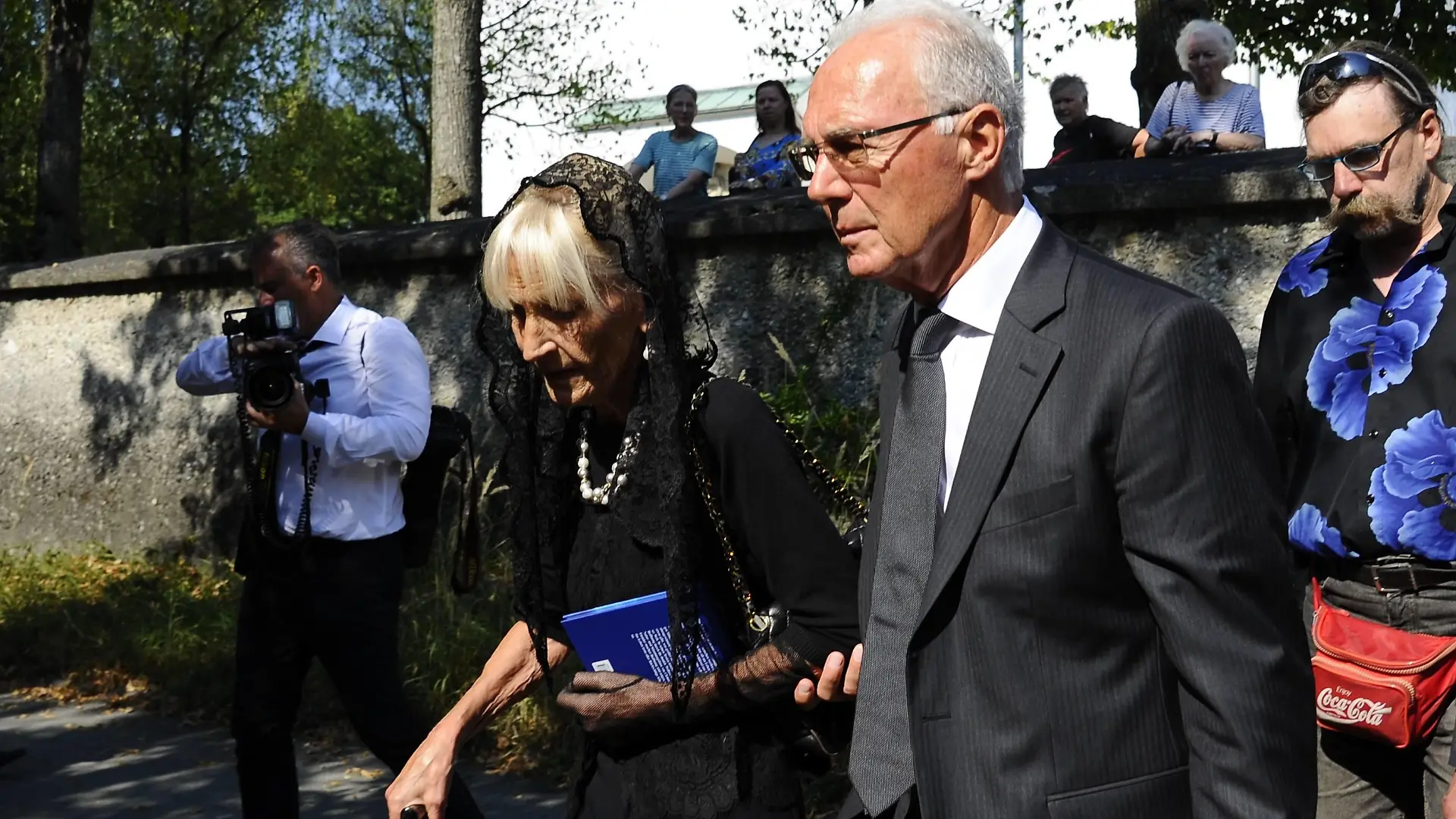 Brigitte Beckenbauer, Franz Beckenbauer / Trauerfeier / Stephan Beckenbauer / Kirche / Hl. Familie / München / 07. August 2015 /
Brigitte Beckenbauer Franz Beckenbauer Mourning ceremony Stephan Beckenbauer Church Hl Family Munich 07 August 2015