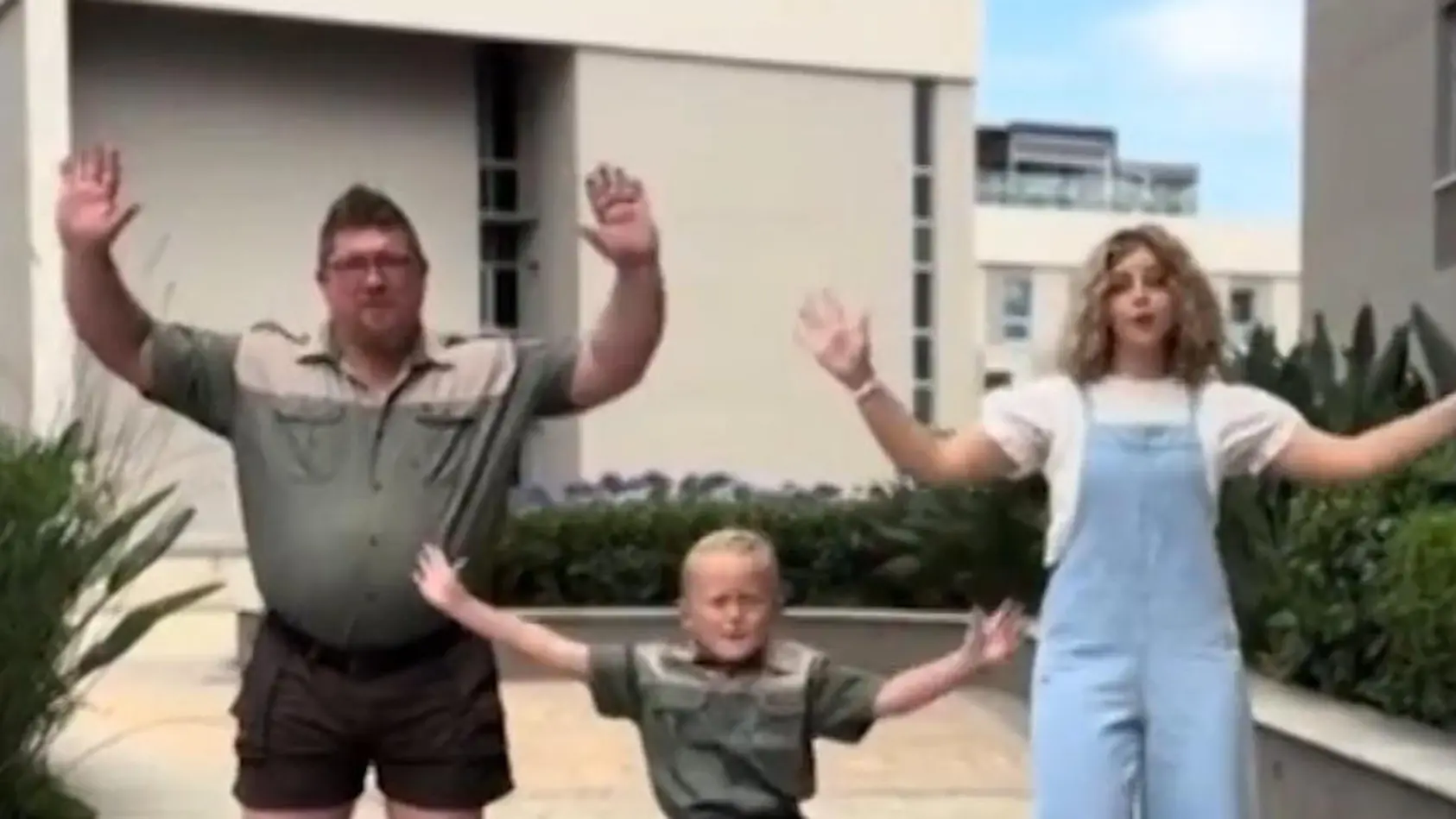 Junge (7) geht mit Tanzvideo viral