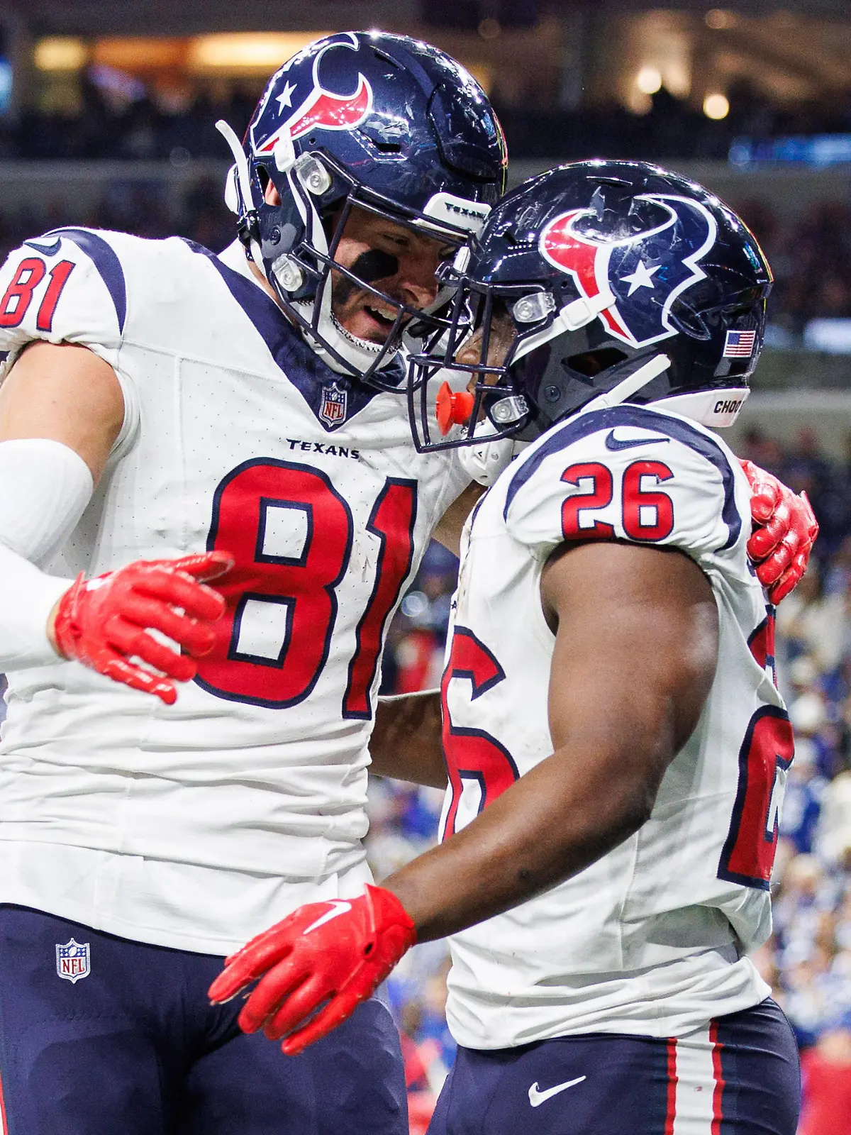 NFL, American Football Herren, USA 2024: Texans vs Colts JAN 06 January 06, 2024: Houston Texans running back Devin Singletary 26 and Houston Texans tight end Eric Saubert 81 celebrates touchdown during NFL game action against the Indianapolis Colts at Lucas Oil Stadium in Indianapolis, Indiana. John Mersits/CSM. Credit Image: Â John Mersits/Cal Media California USA EDITORIAL USE ONLY Copyright: xx ZUMA-20240106_zma_c04_371.jpg JohnxMersitsx csmphotothree219883