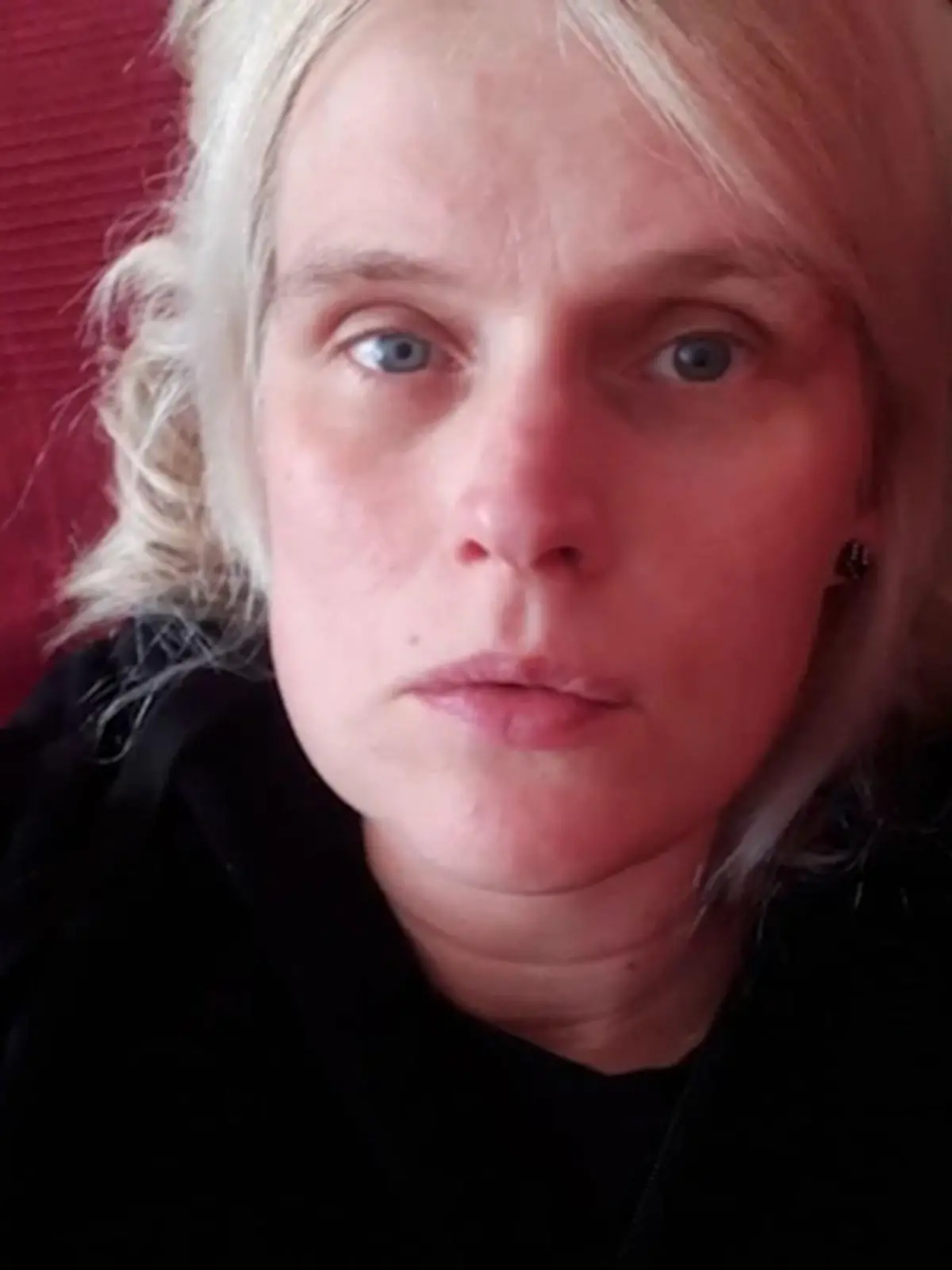 Die 45-jährige Jenny Guttmann war alkoholkrank. Die Mutter von drei Töchtern befreite sich aus der Sucht und hilft nun anderen betroffenen Frauen.