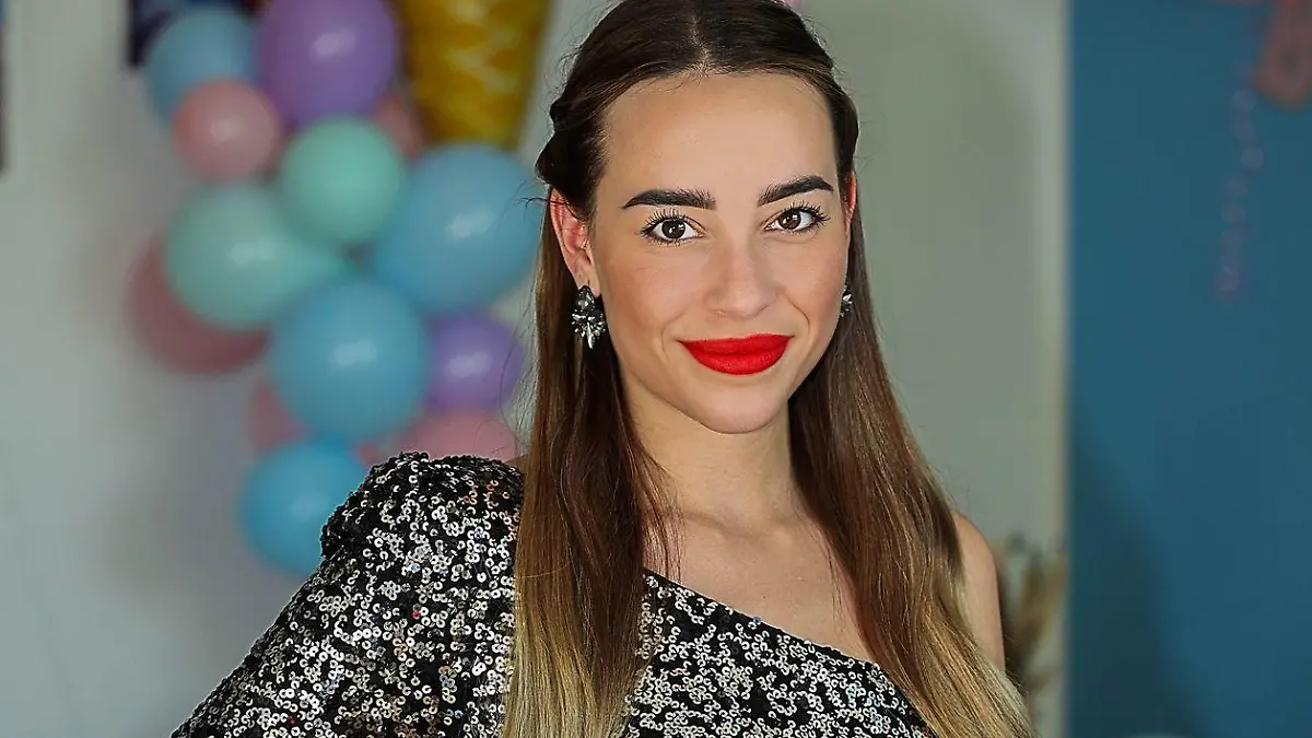 Bachelors 2024 Kandidatin Mina hat keinen bestimmten Typ Mann