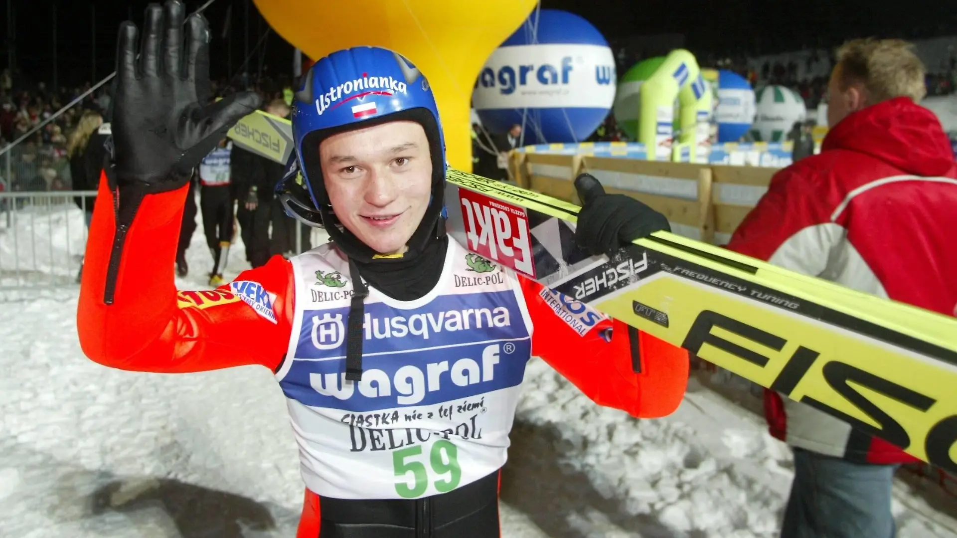 Bildnummer: 01077419 Datum: 30.01.2004 Copyright: imago/Super Express
Mateusz Rutkowski (Polen) - NOT TO BE PUBLISHED IN POLAND; Vdig, quer, close, winken, lachen, lächeln Polnische Meisterschaft 2004, Landesmeisterschaft, Skisprung, Ski Nordisch, Nordischer Skisport, Zakopane Skispringen LM Herren Einzel Einzelbild optimistisch Randmotiv Personen