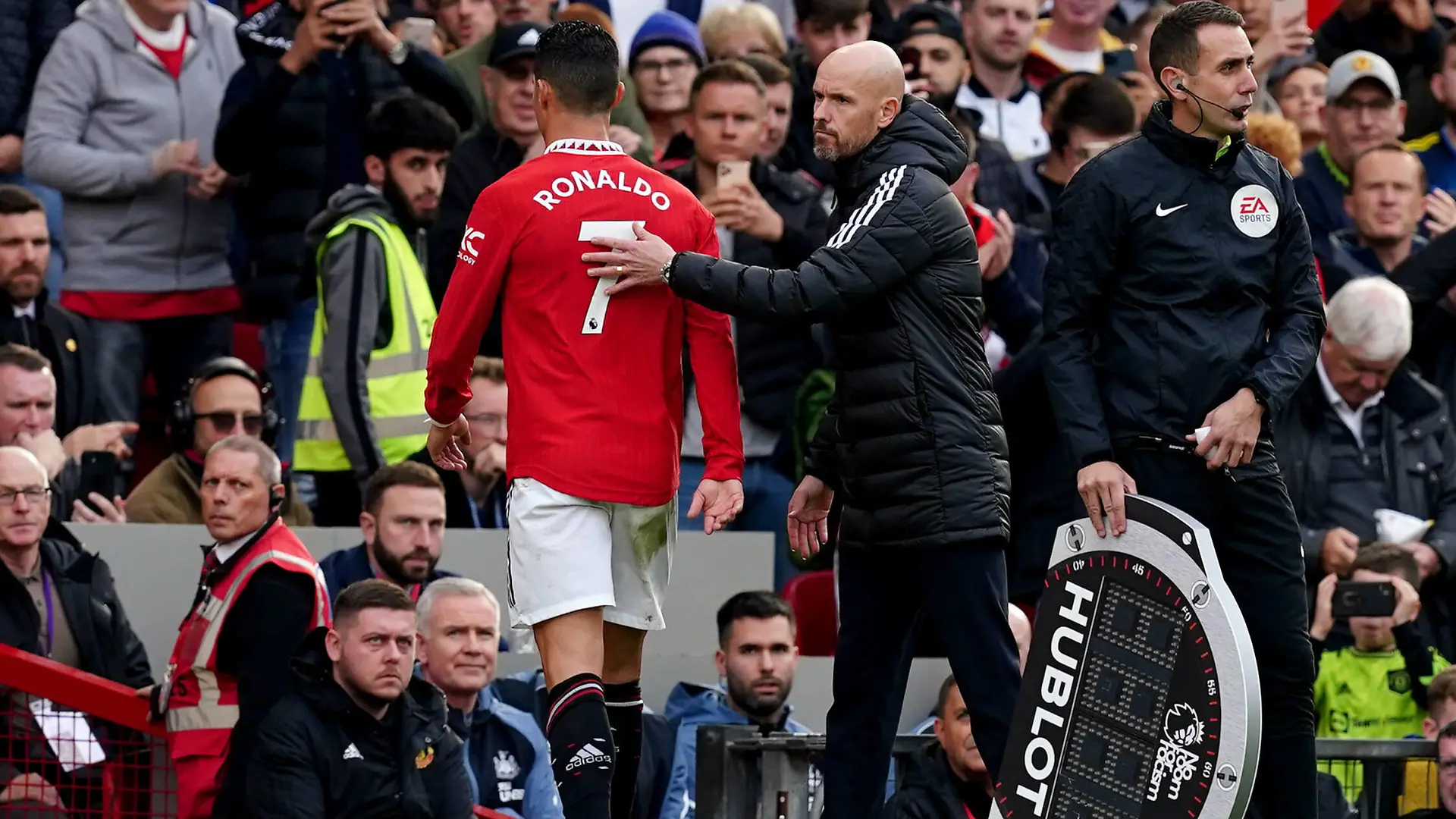 Manchester United, ManU v Newcastle United - Premier League - Old Trafford Manchester United s Cristiano Ronaldo with manager Erik ten Hag after being substituted during the Premier League match at Old Trafford, Manchester. Picture date: Sunday October 16, 2022. EDITORIAL USE ONLY No use with unauthorised audio, video, data, fixture lists, club/league logos or live services. Online in-match use limited to 120 images, no video emulation. No use in betting, games or single club/league/player publications. PUBLICATIONxNOTxINxUKxIRL Copyright: xMartinxRickettx 69310182