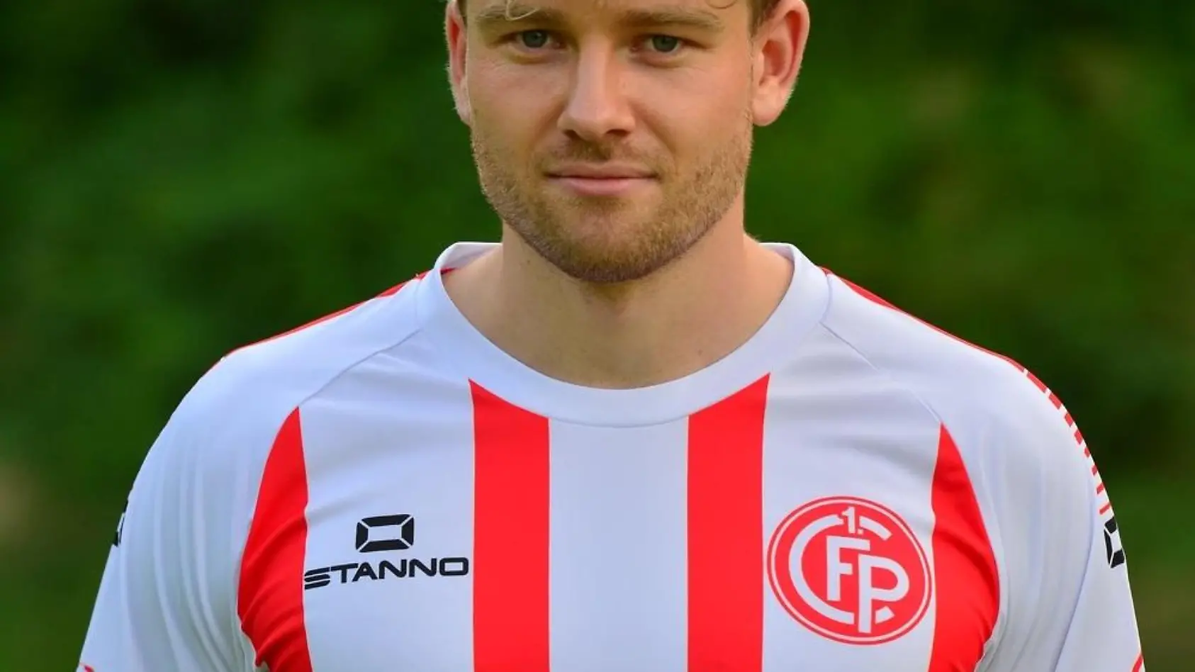 Fußballer stirbt bei Horror-Unfall