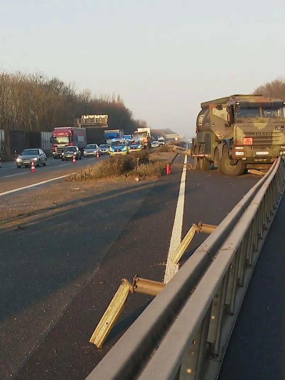 Bild zu: "Stau wegen Unfall "