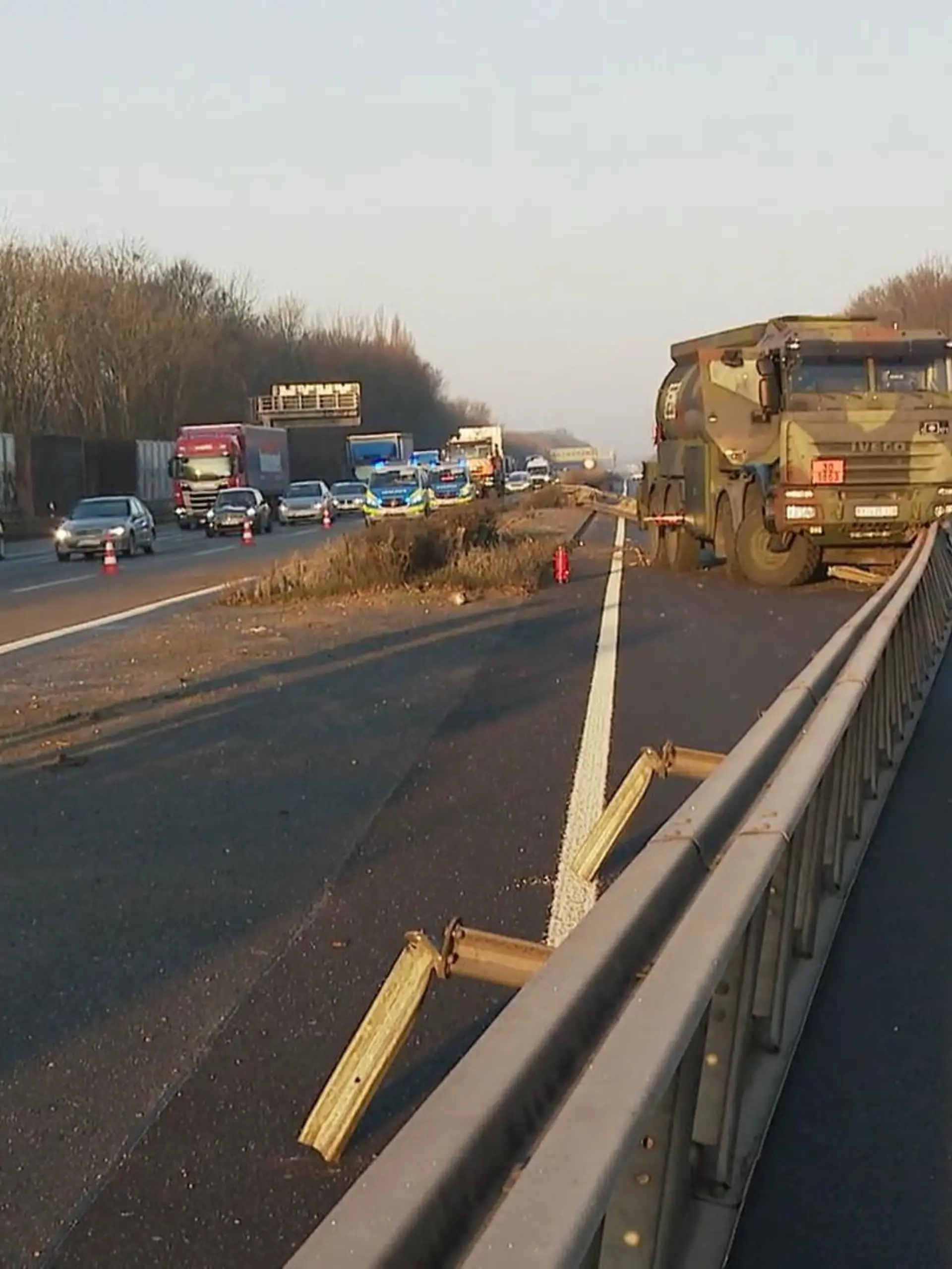 Bild zu: "Stau wegen Unfall "
