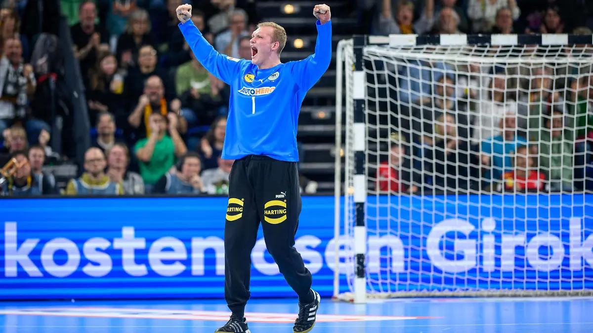 Handball Kiel 06.01.2024 Nationalmannschaft Länderspiel Männer Herren Testspiel Vorbereitung zur EM 2024 Deutschland GER - Portugal POR David Späth Deutschland, TW, No.01 Spaeth Spath Jubel *** Handball Kiel 06 01 2024 National team International match Men Men Test match Preparation for European Championship 2024 Germany GER Portugal POR David Späth Germany, TW, No 01 Spaeth Spath Cheering