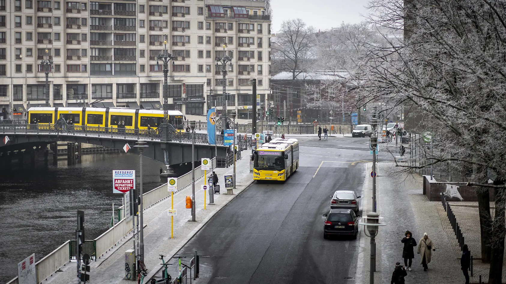 Polizei warnt: Gefährliche Eisglätte